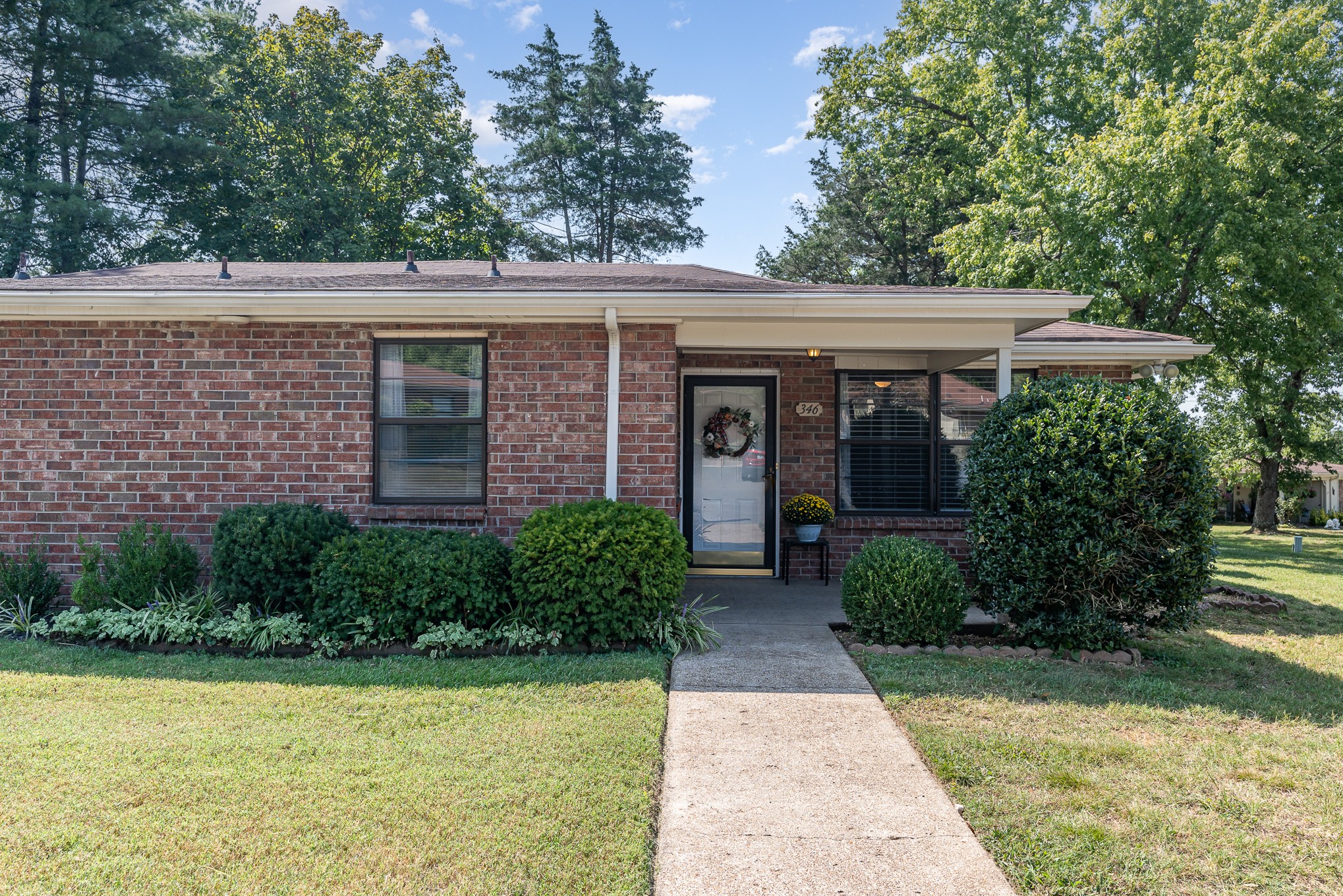 346 Deer Lake Dr