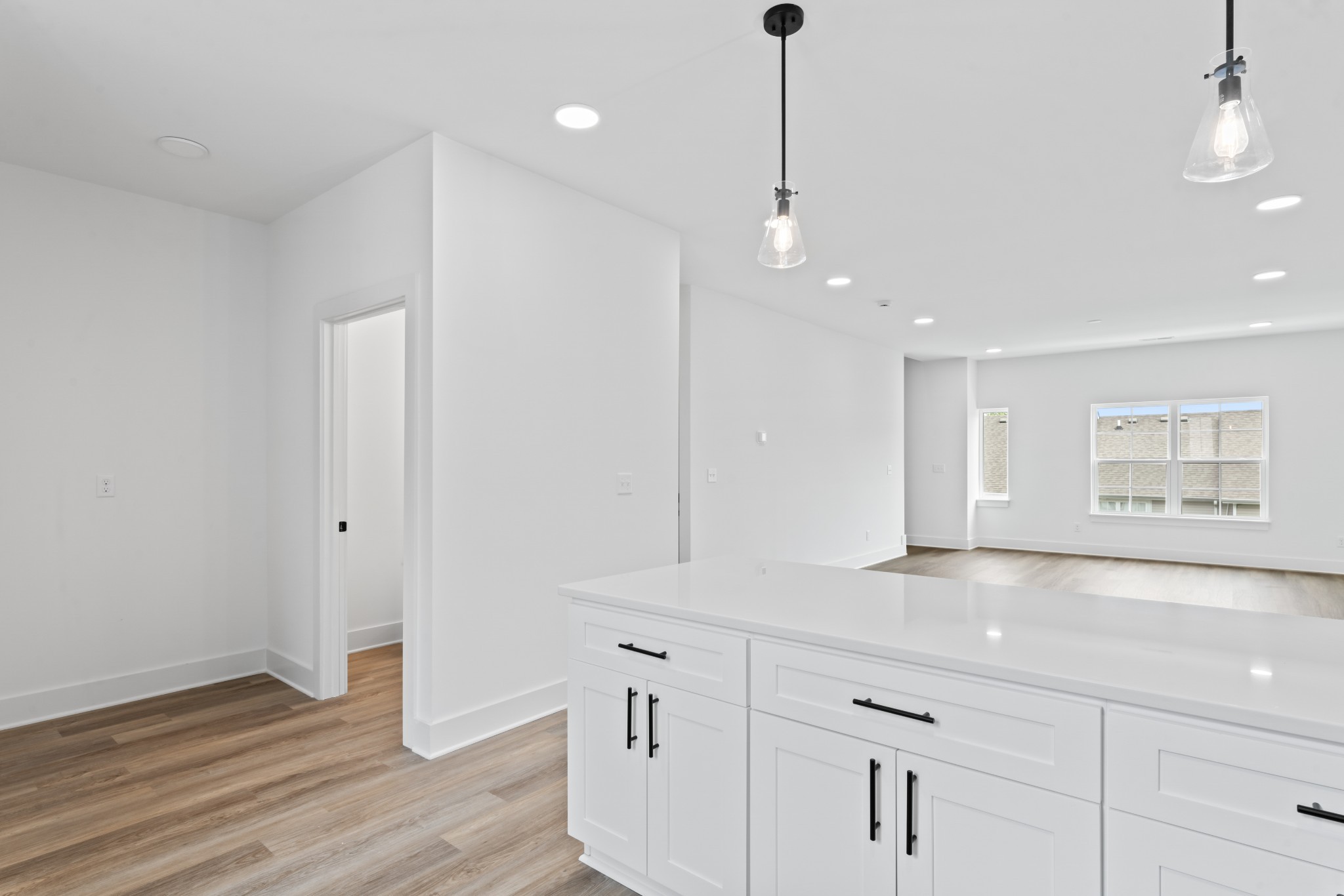 700 N Dupont Ave #402