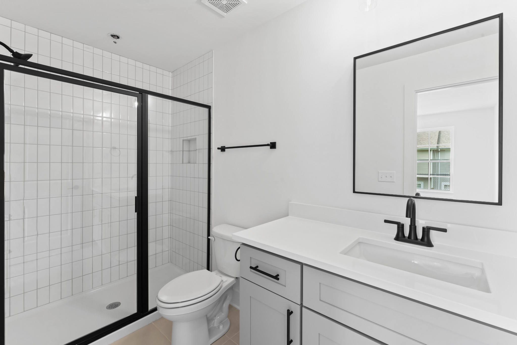 700 N Dupont Ave #402