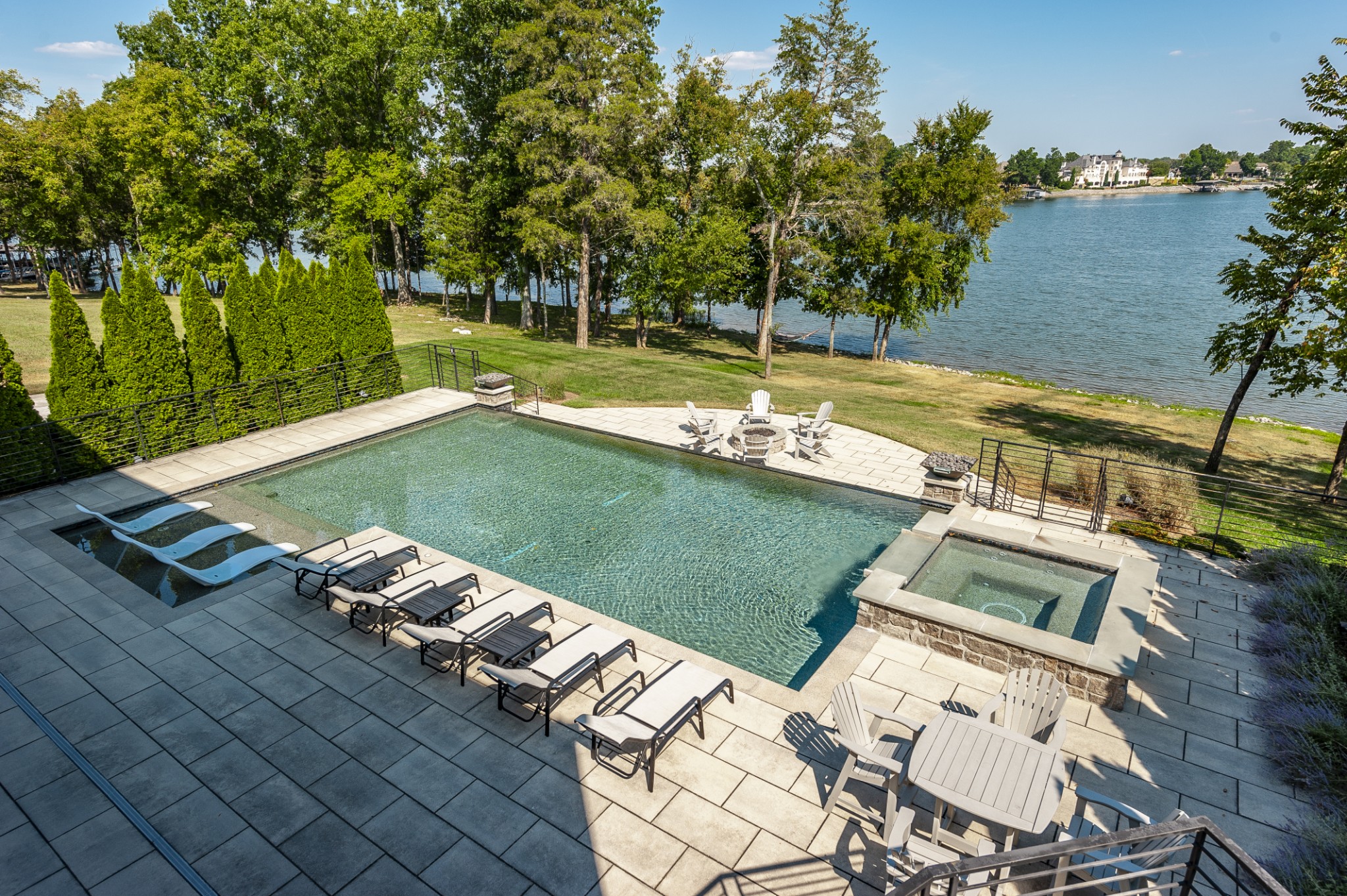 1541 Boardwalk Pl