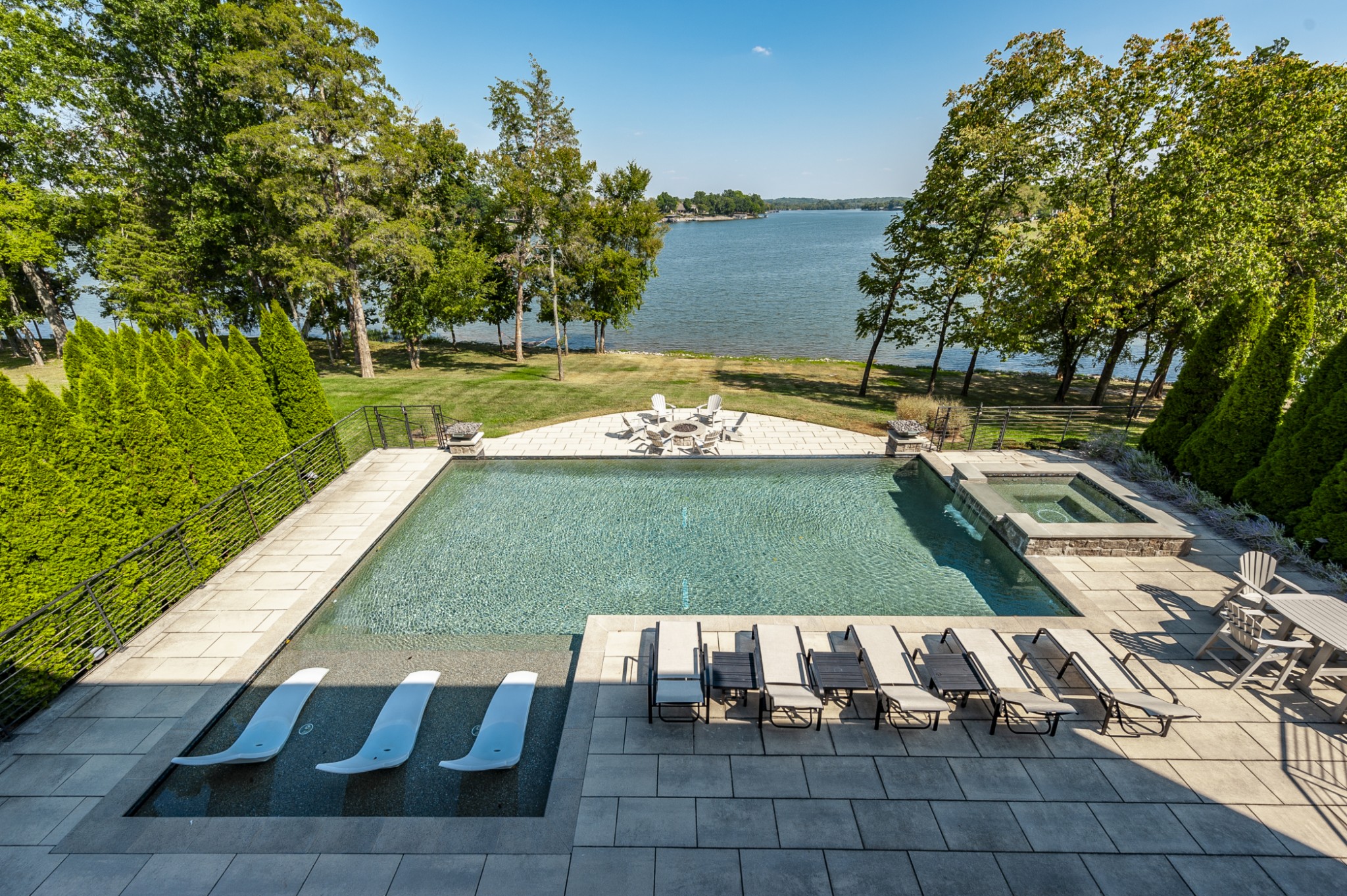 1541 Boardwalk Pl