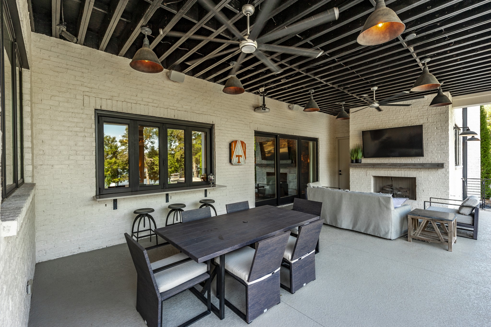 1541 Boardwalk Pl