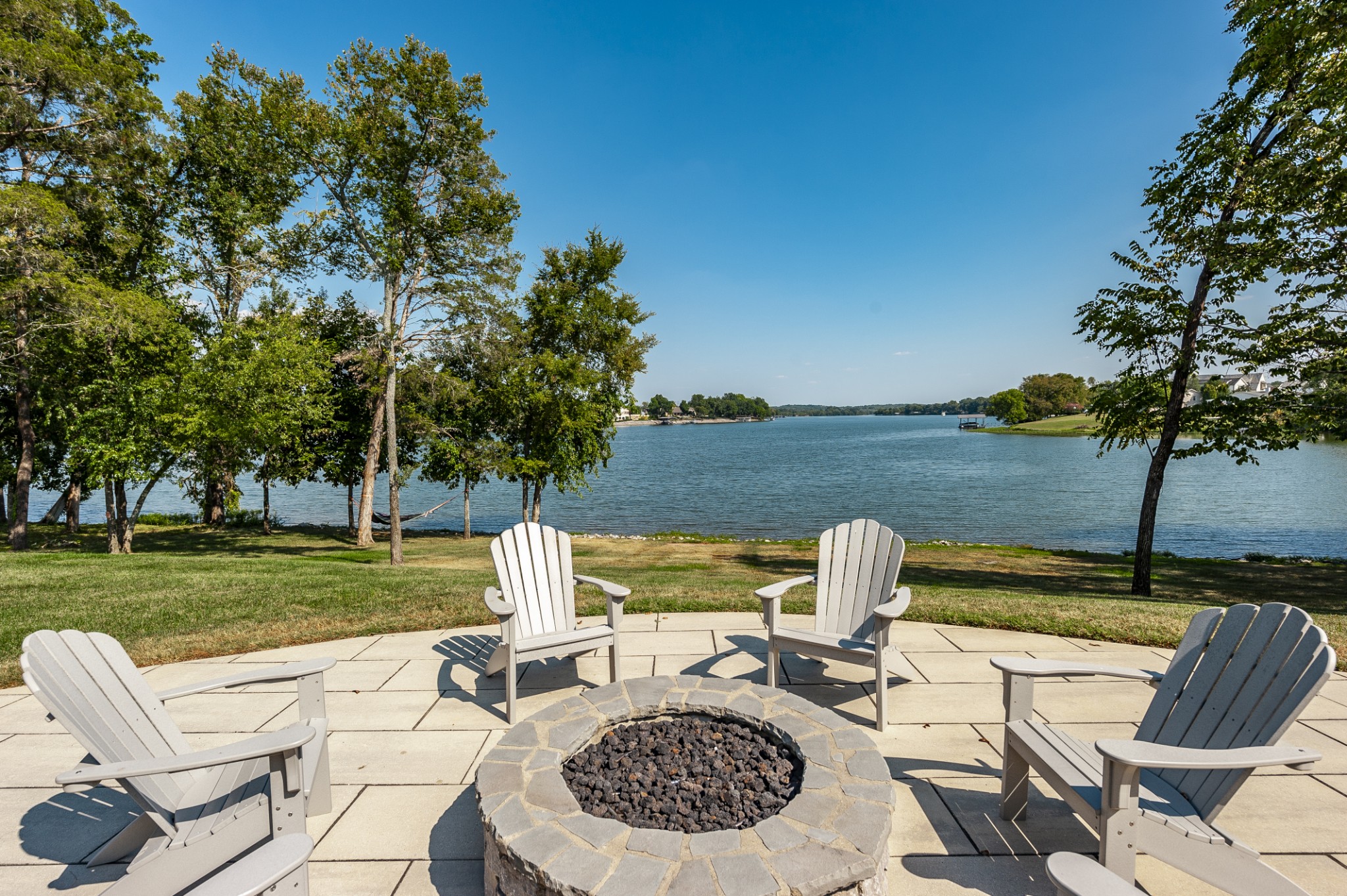 1541 Boardwalk Pl