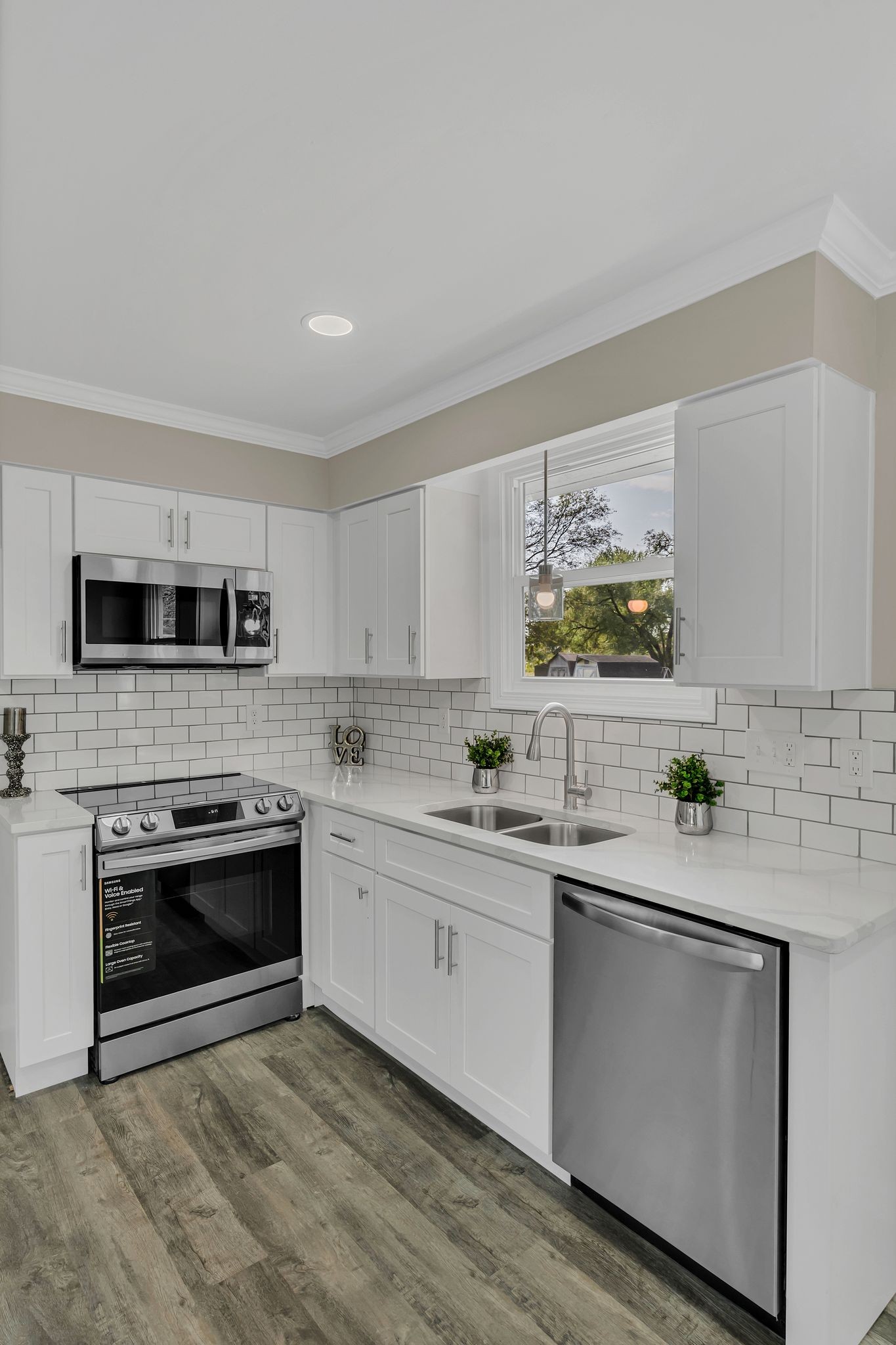 4125 Ames Dr