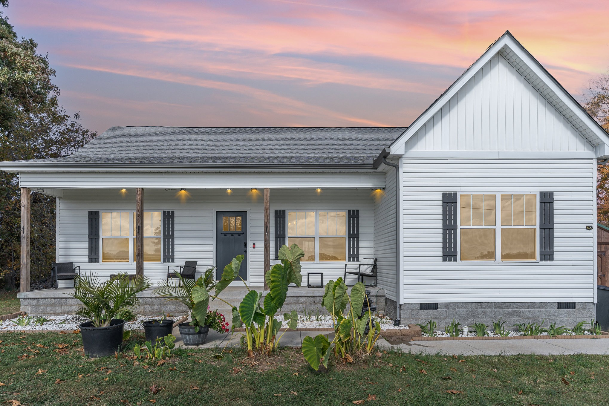 1181 Hillcrest Rd