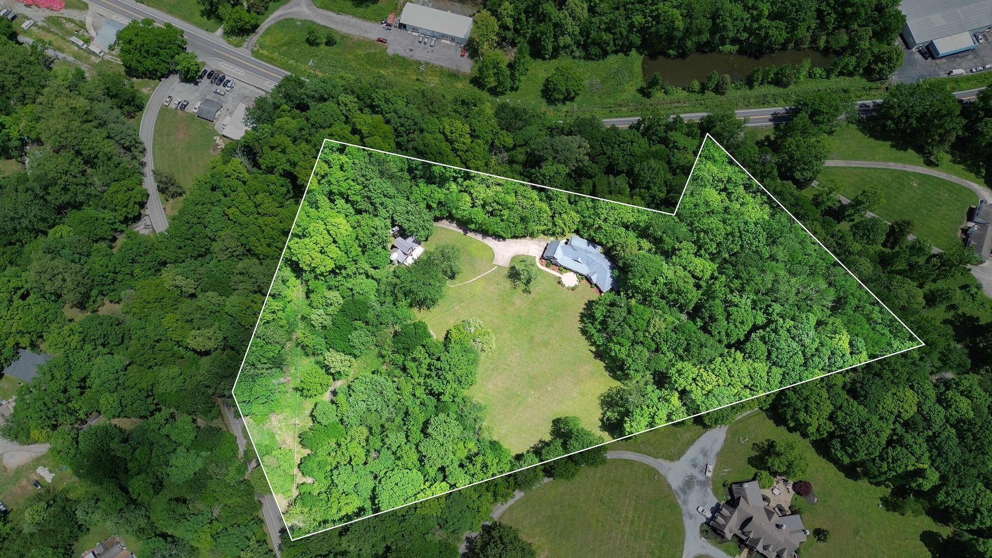 884 Pinnacle Hill Rd