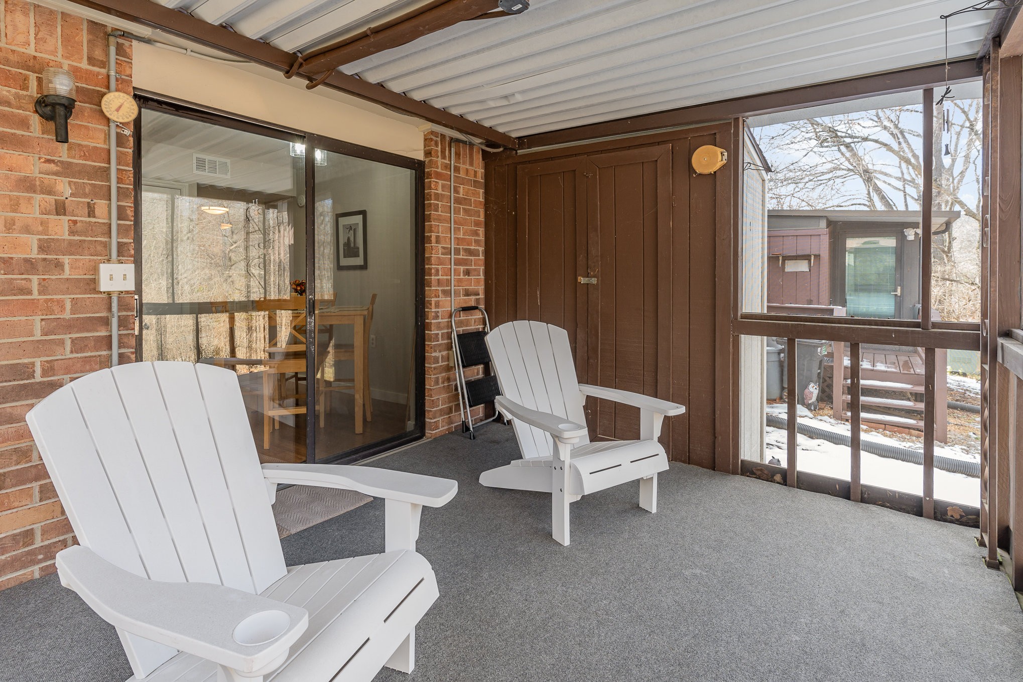 412 Deer Lake Dr