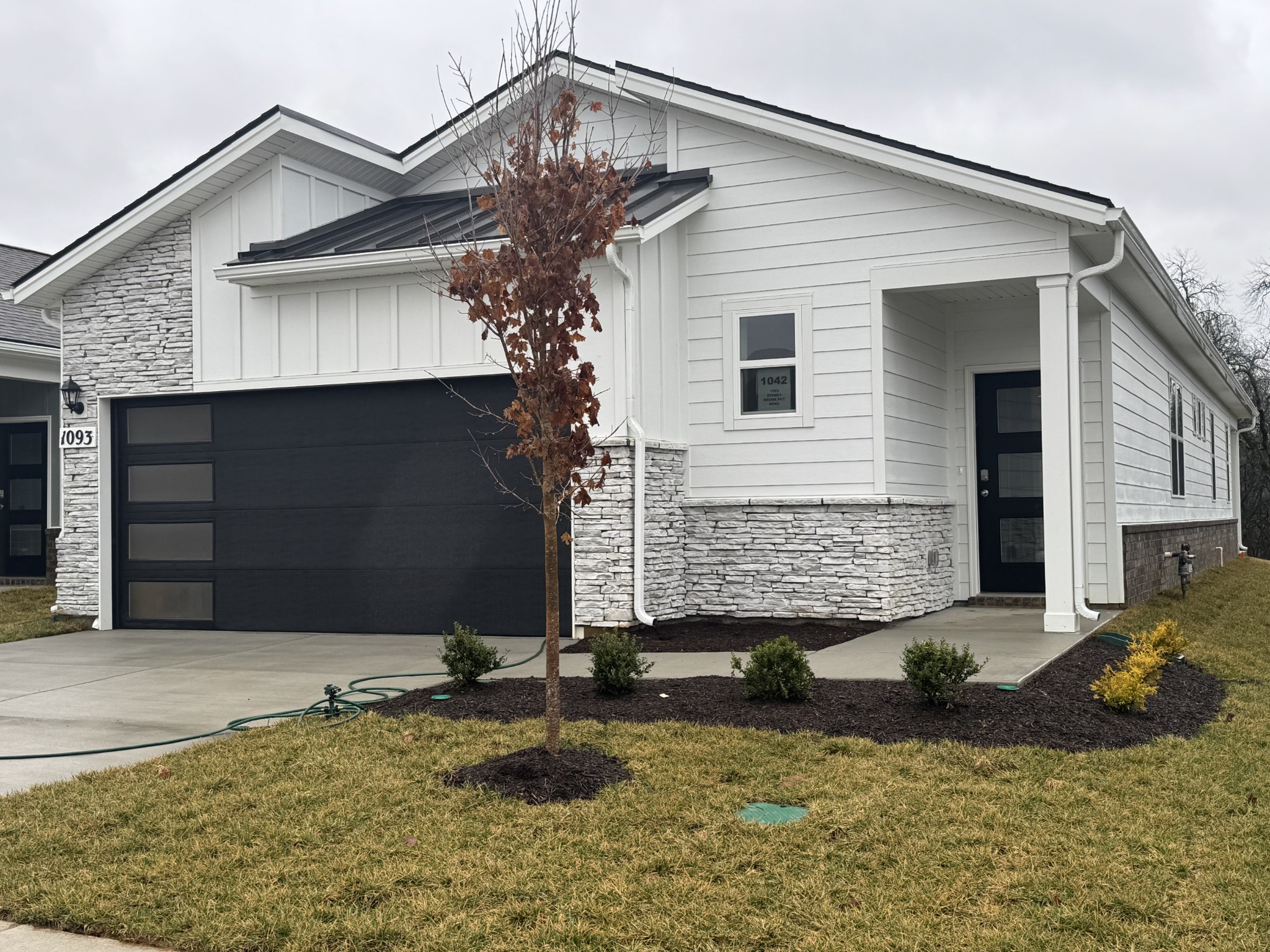 1093 Stoney Brook Pvt Bend