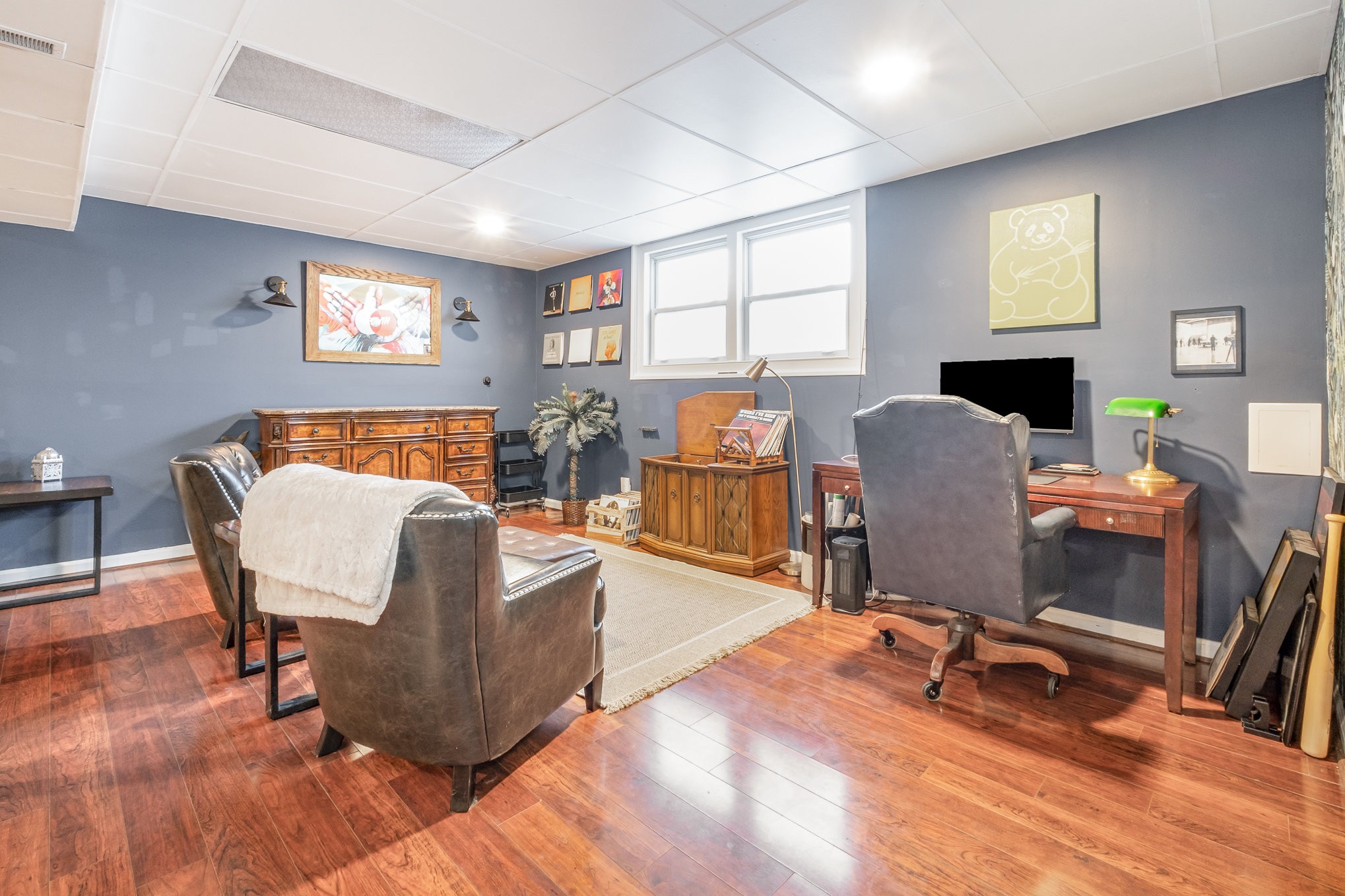 110 Maple Way, S