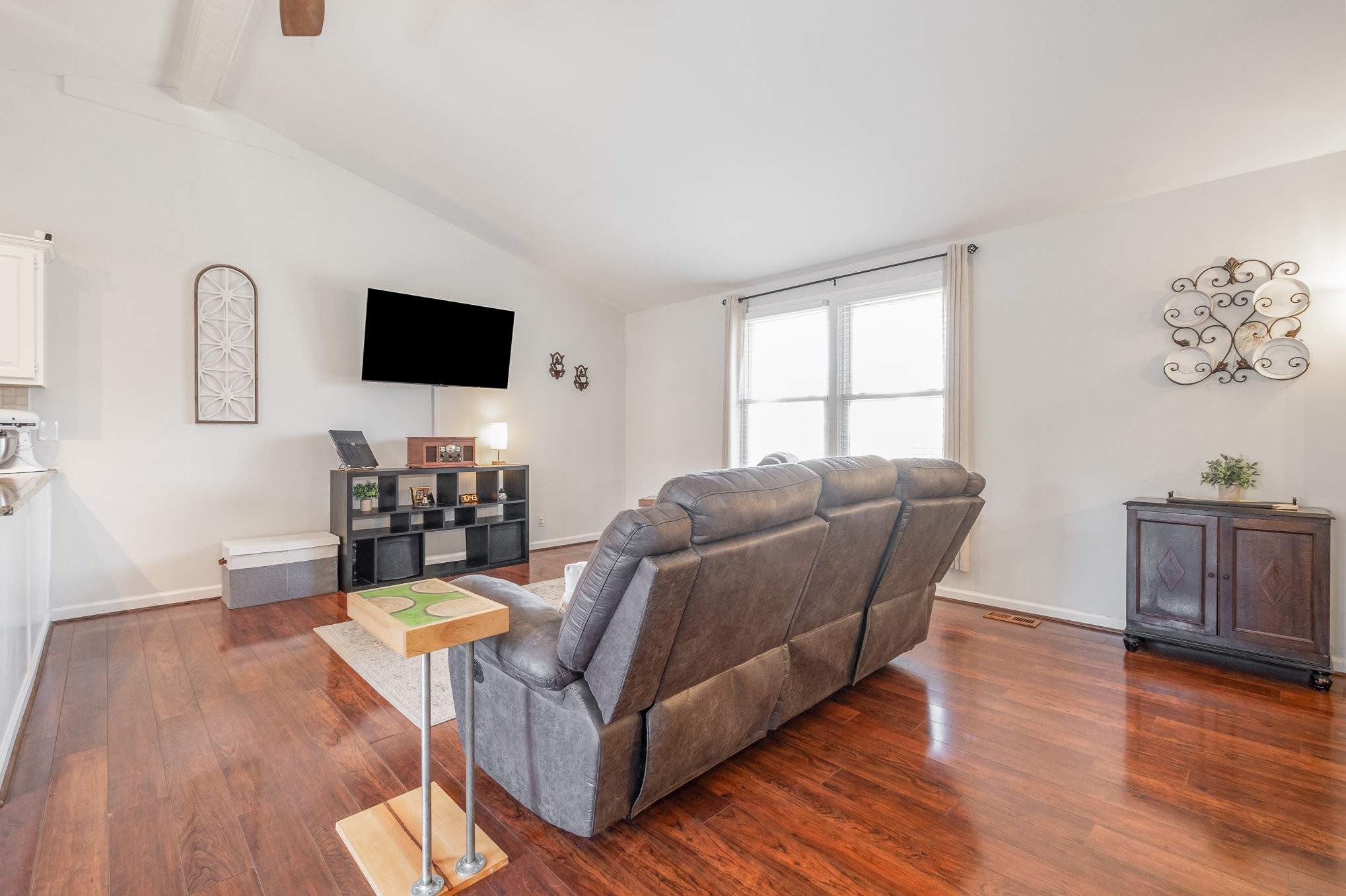 110 Maple Way, S