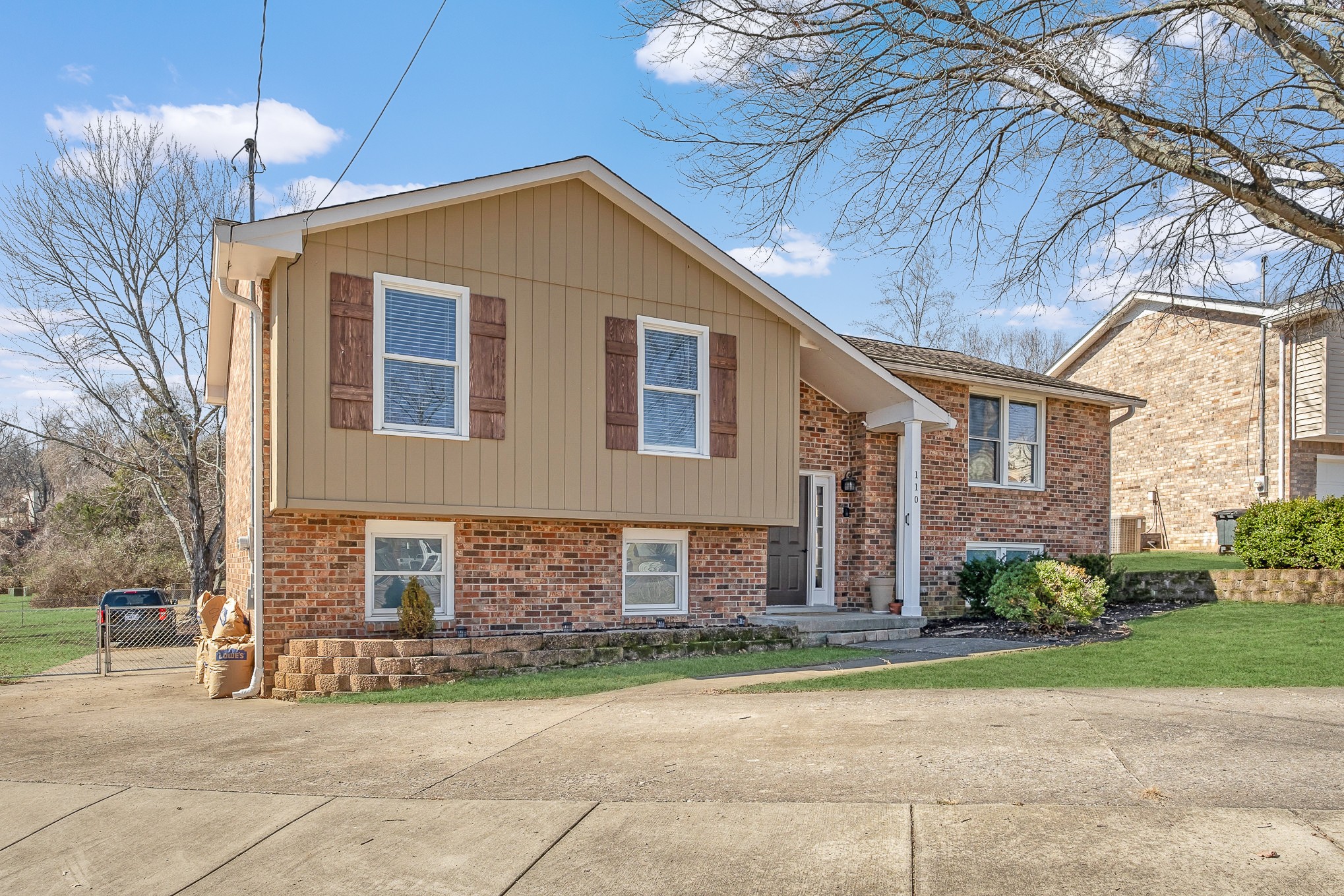 110 Maple Way, S