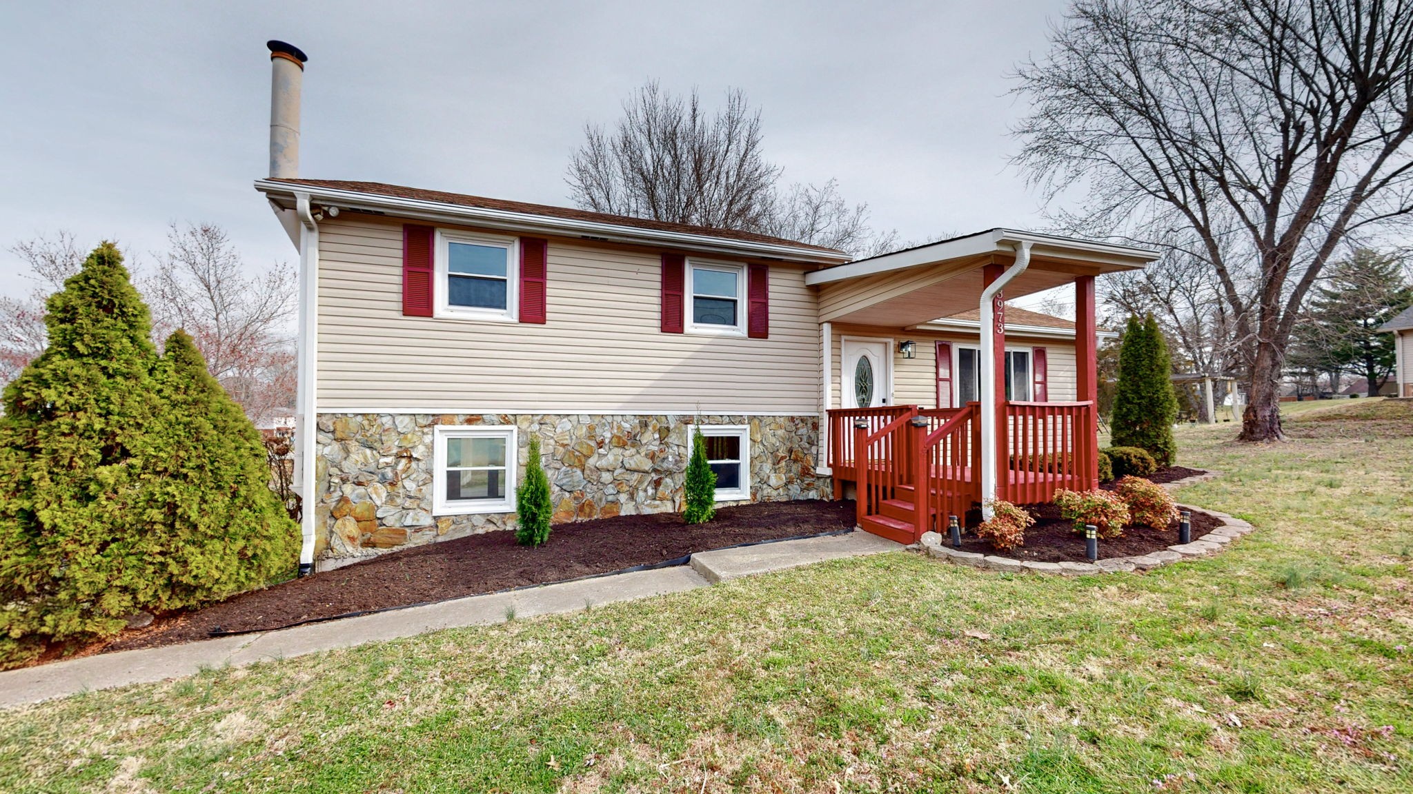 3973 Old Lebanon Dirt Rd