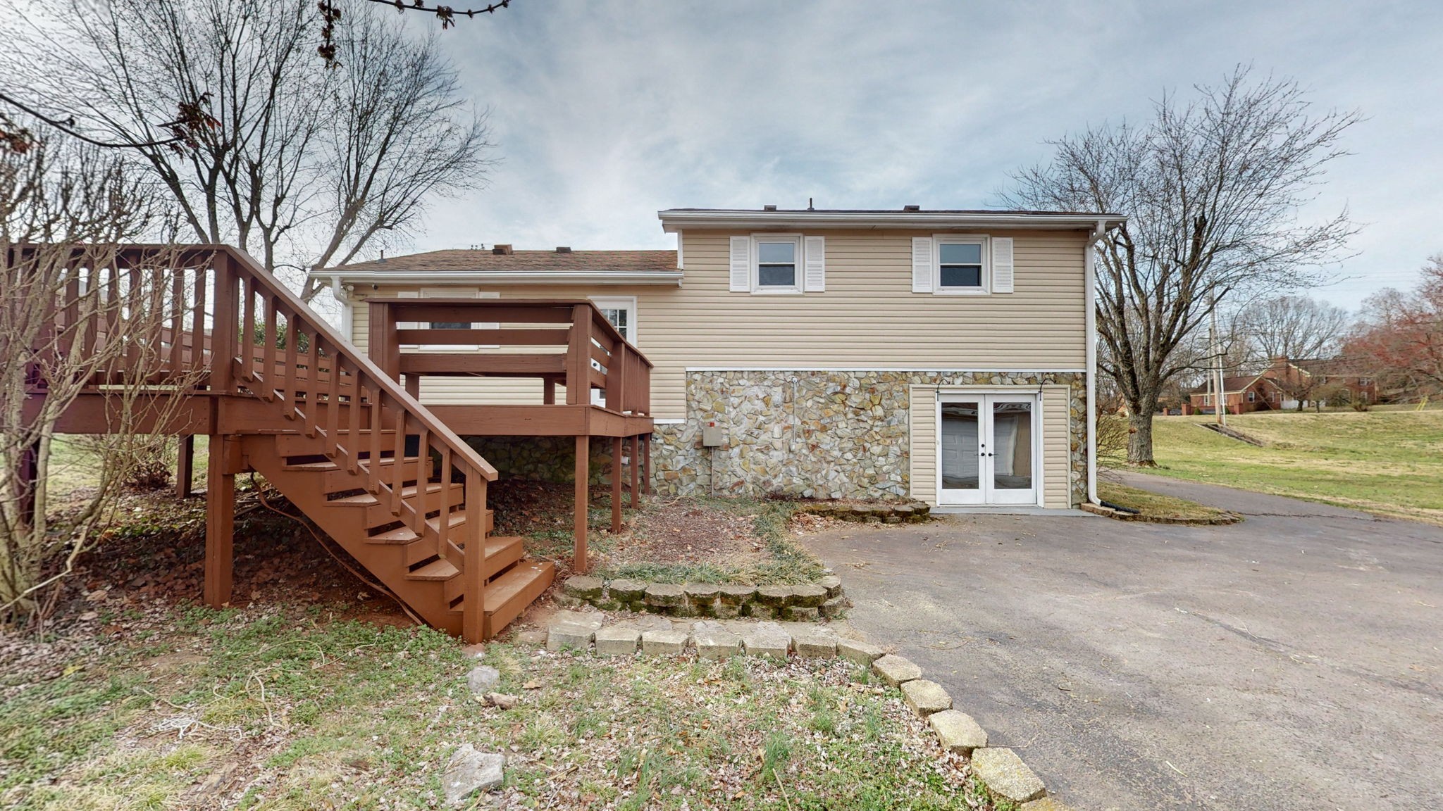 3973 Old Lebanon Dirt Rd