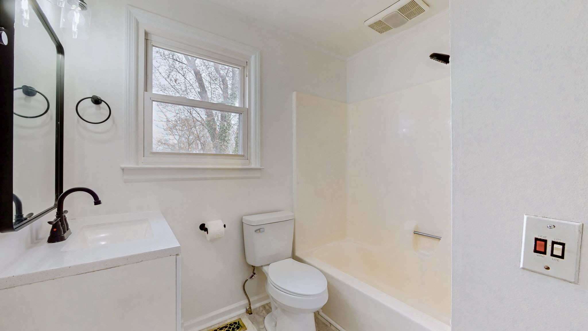 3973 Old Lebanon Dirt Rd