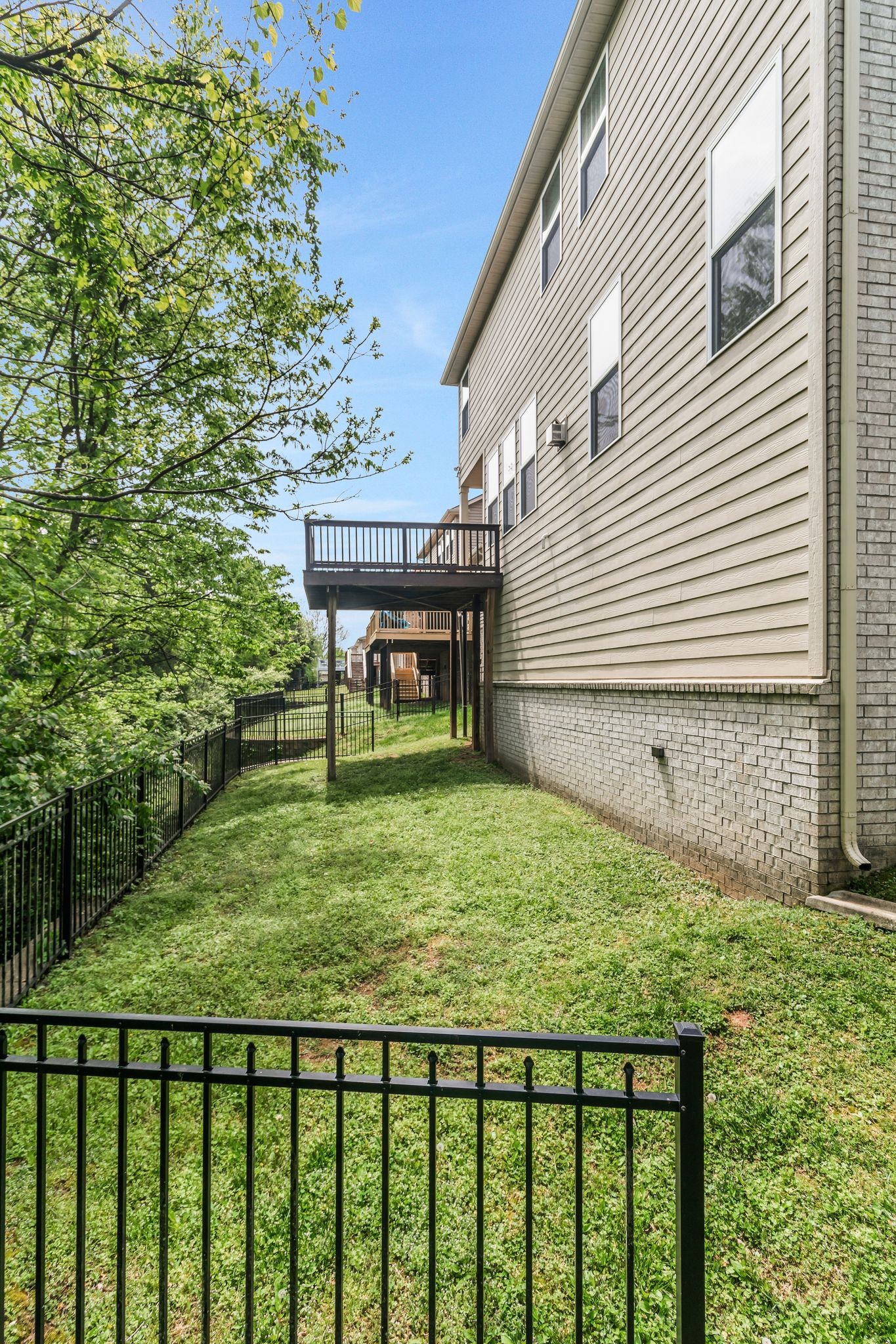 7316 Sugarloaf Dr