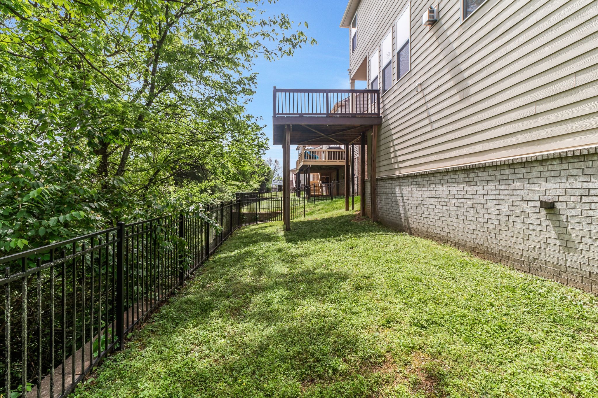7316 Sugarloaf Dr