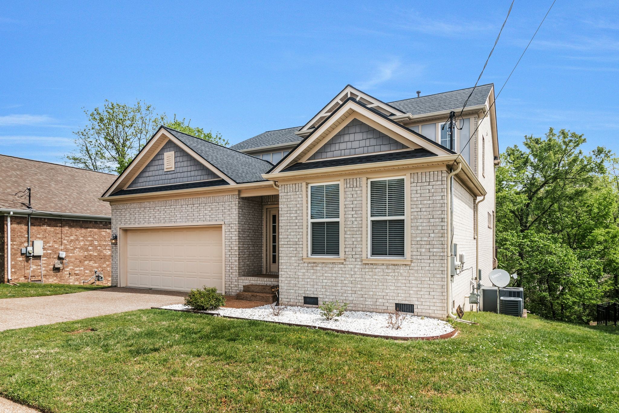7316 Sugarloaf Dr