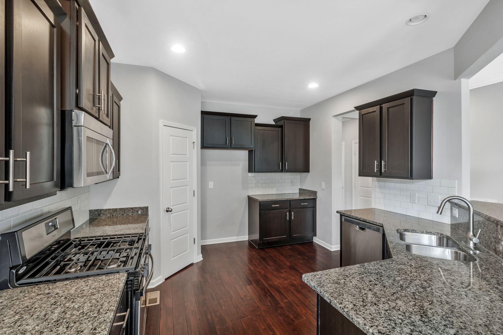 7316 Sugarloaf Dr