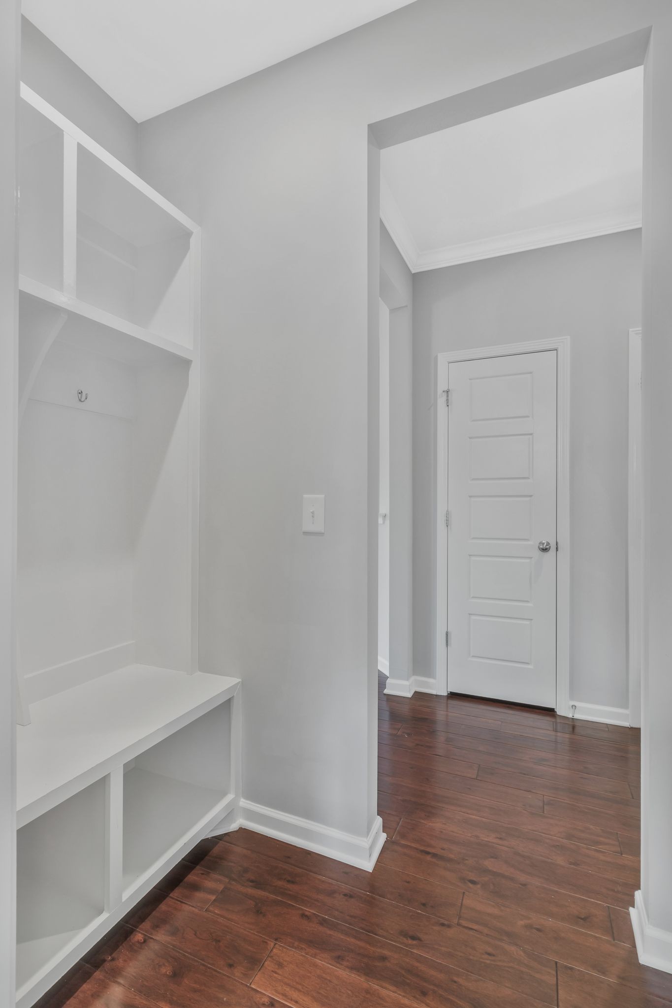 7316 Sugarloaf Dr