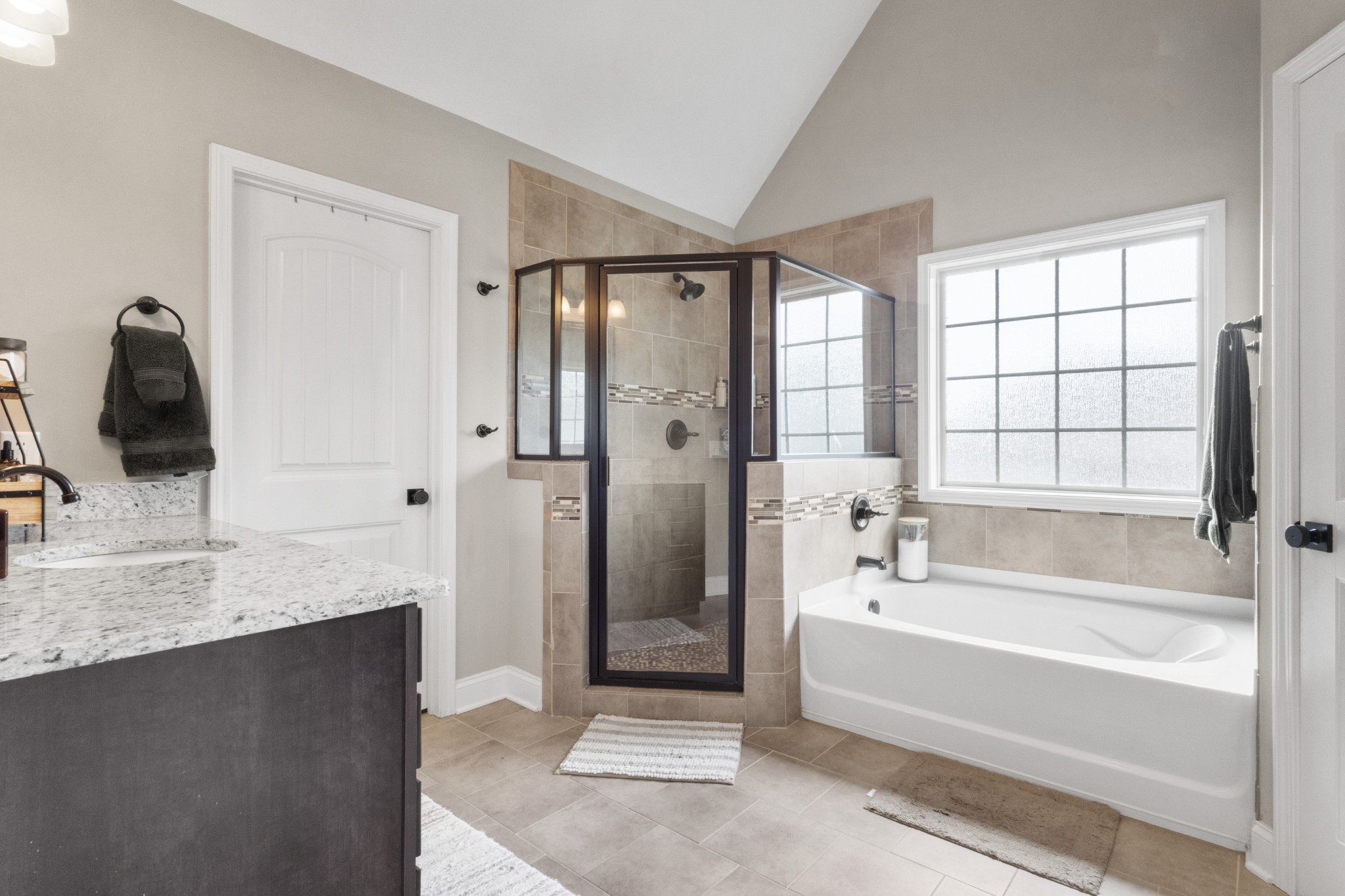 404 Barr Dr