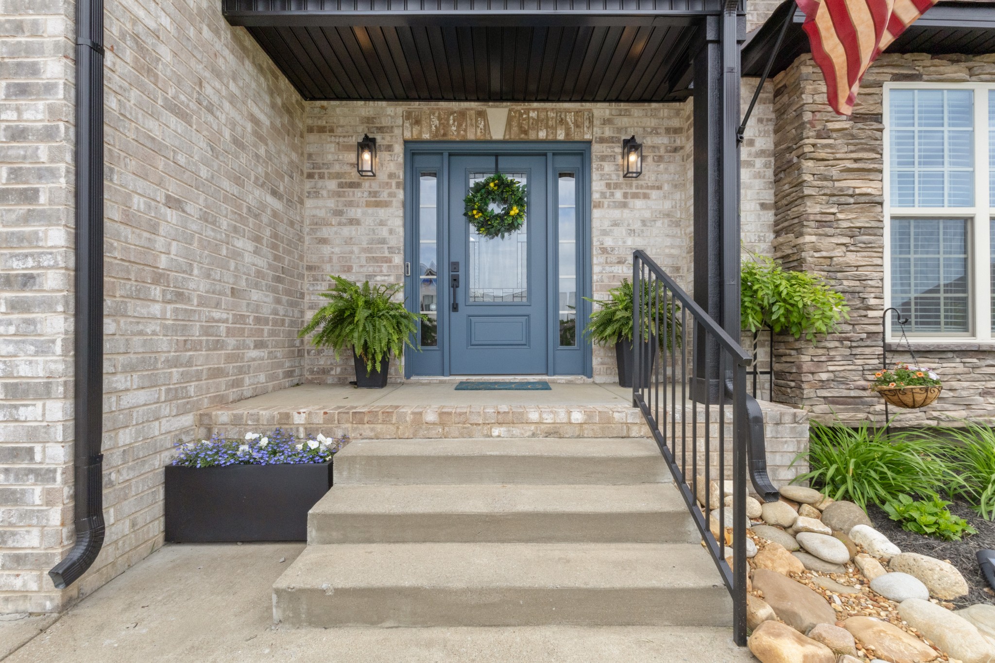 404 Barr Dr