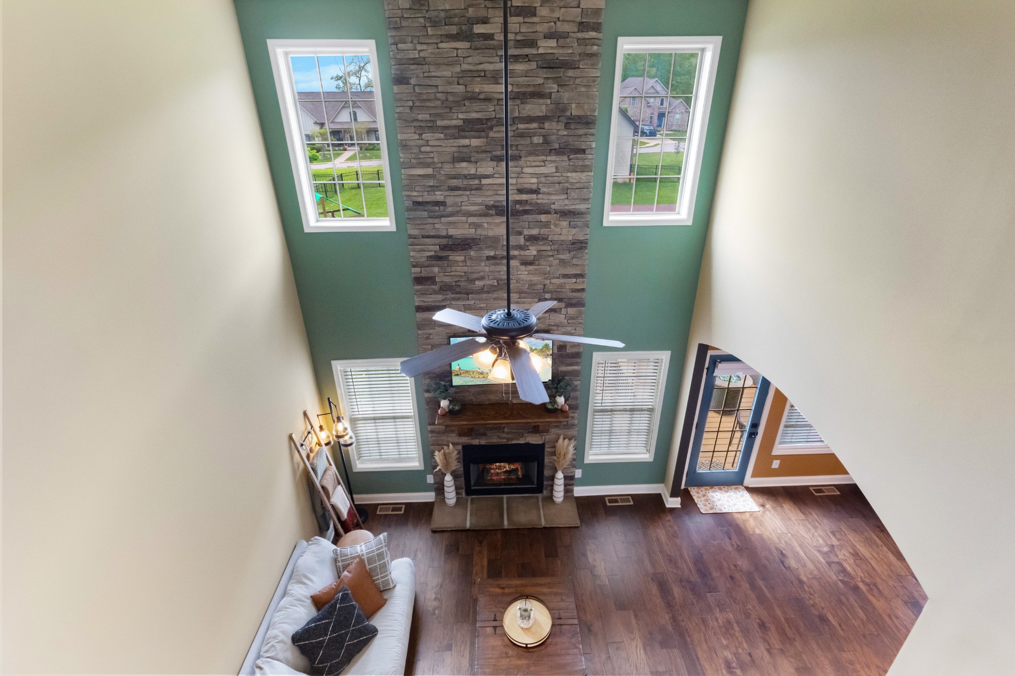 404 Barr Dr