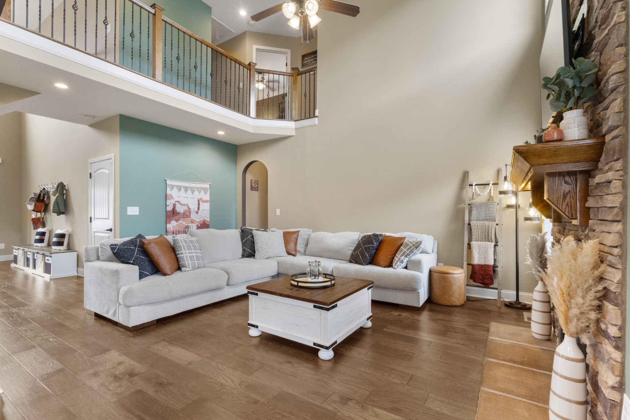 404 Barr Dr
