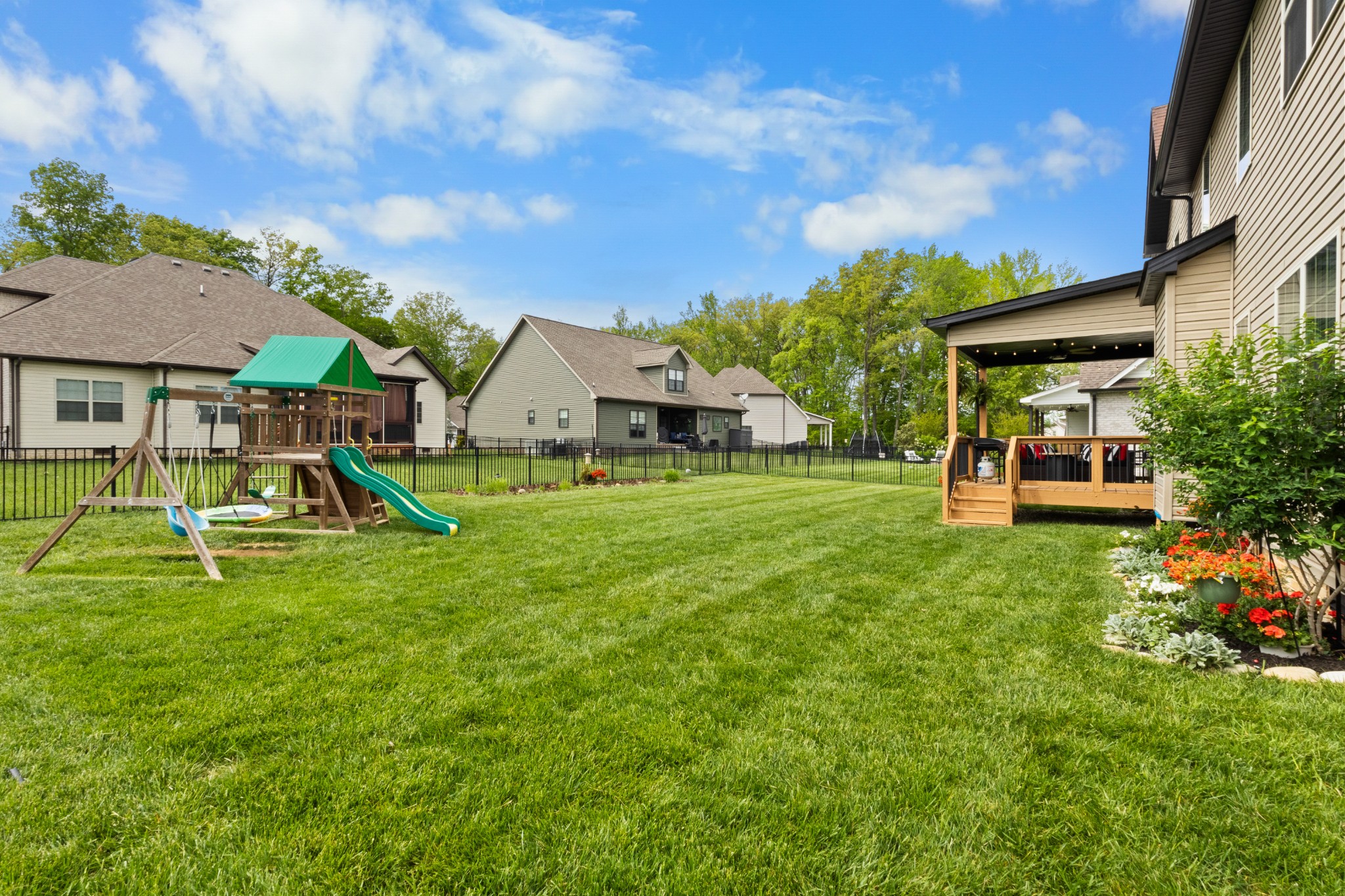 404 Barr Dr
