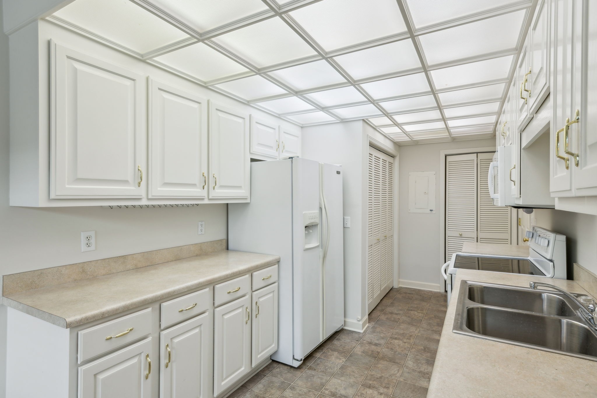 8508 Sawyer Brown Rd