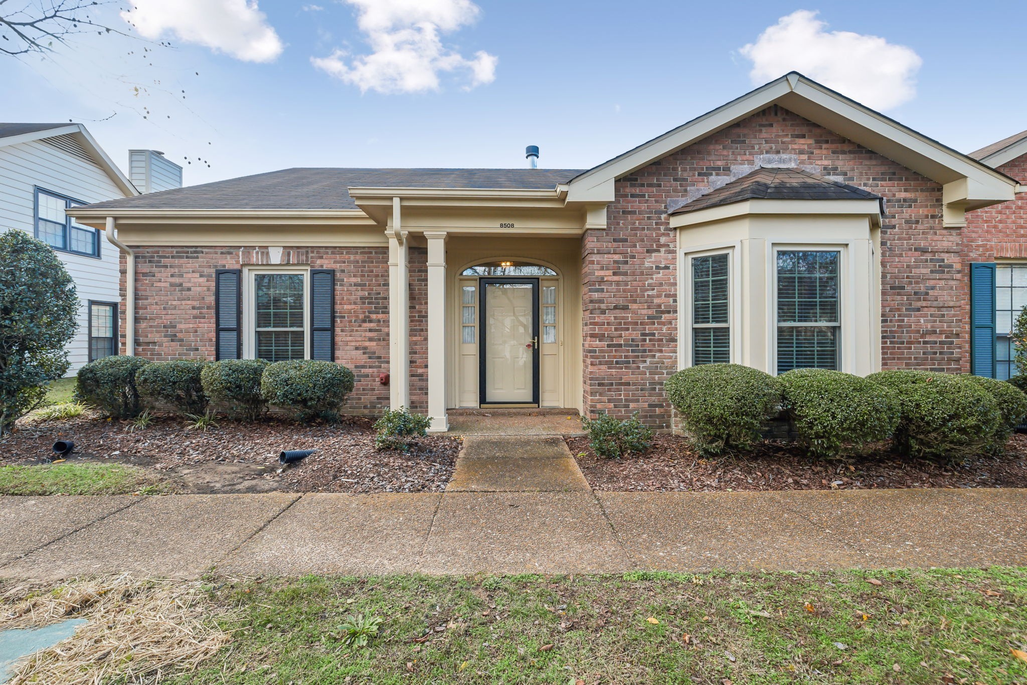 8508 Sawyer Brown Rd