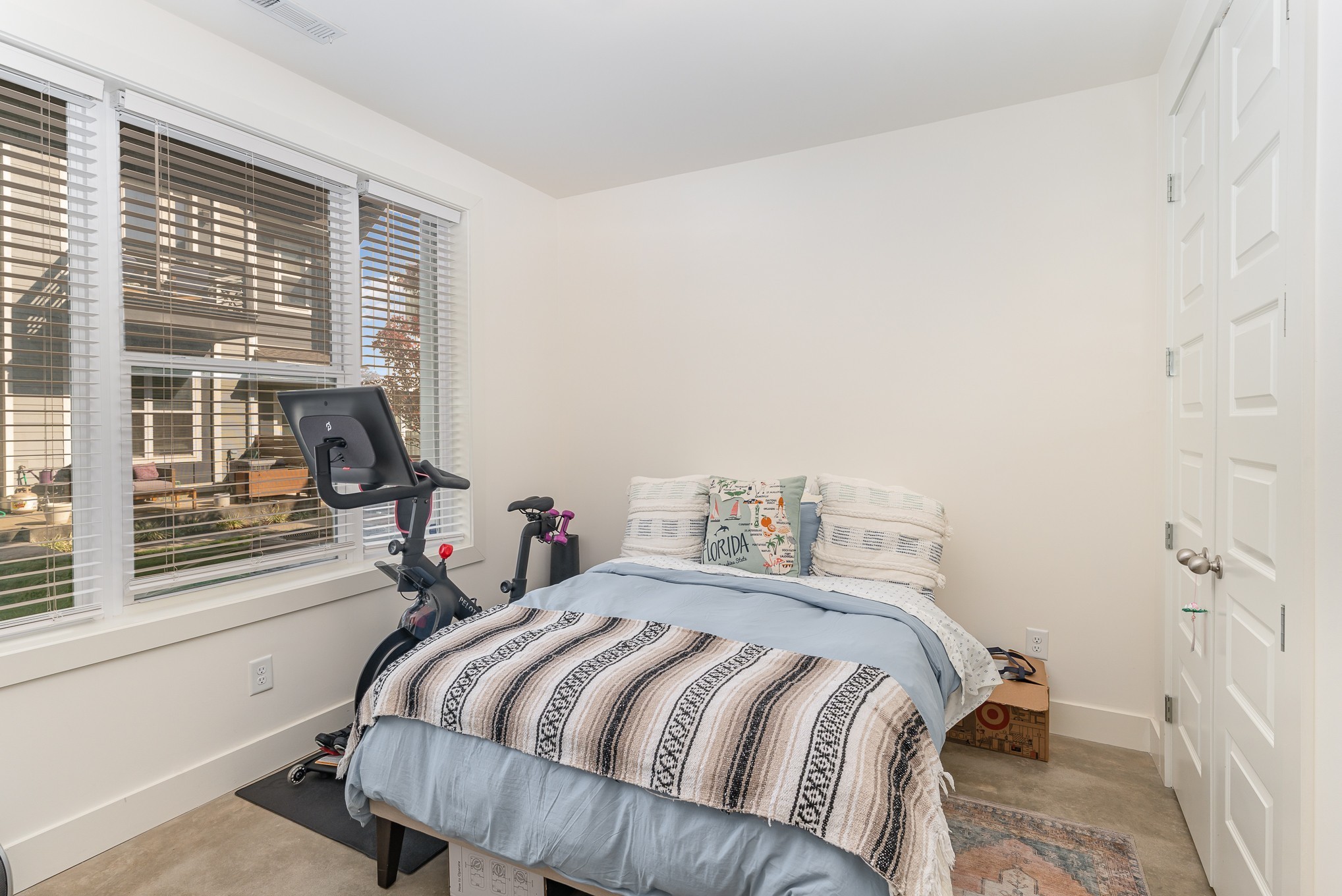 700 James Ave Unit: 24