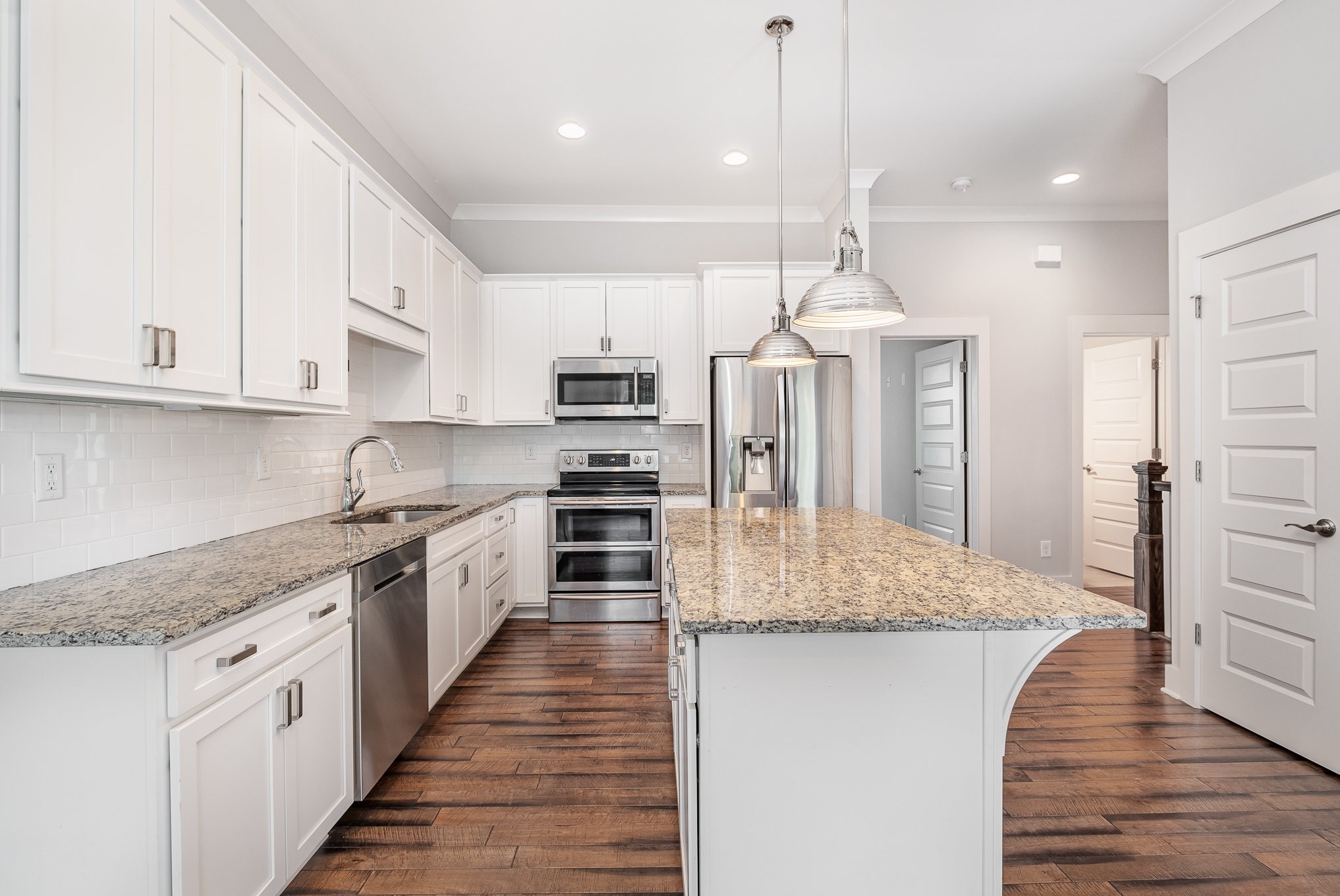 1106 Wade Ave Unit: 5