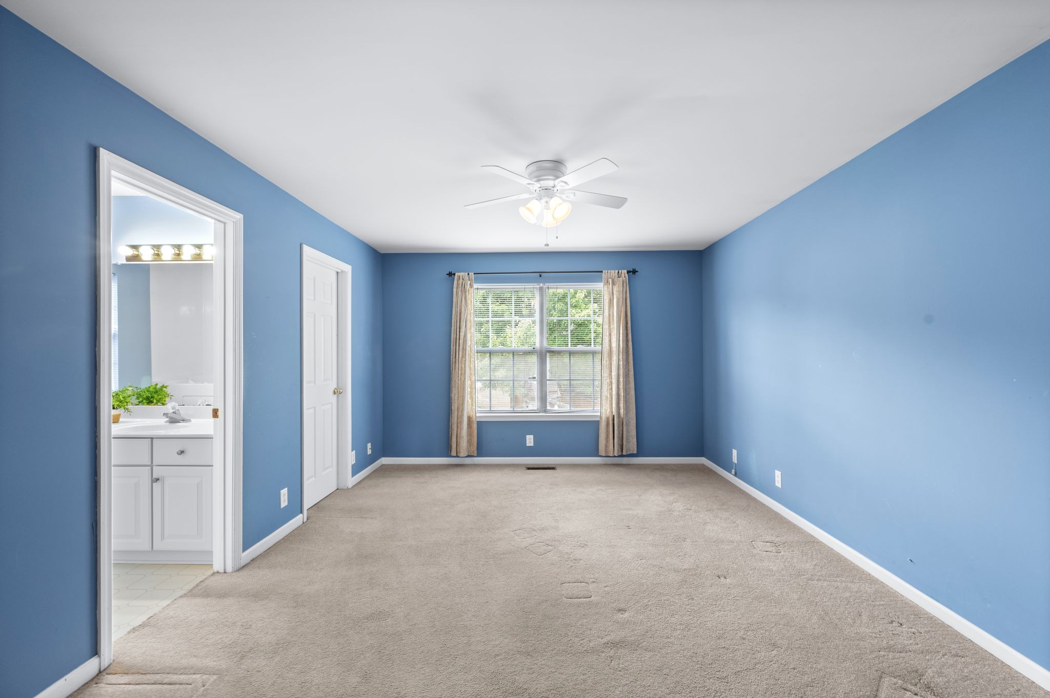 7948 Boone Trce