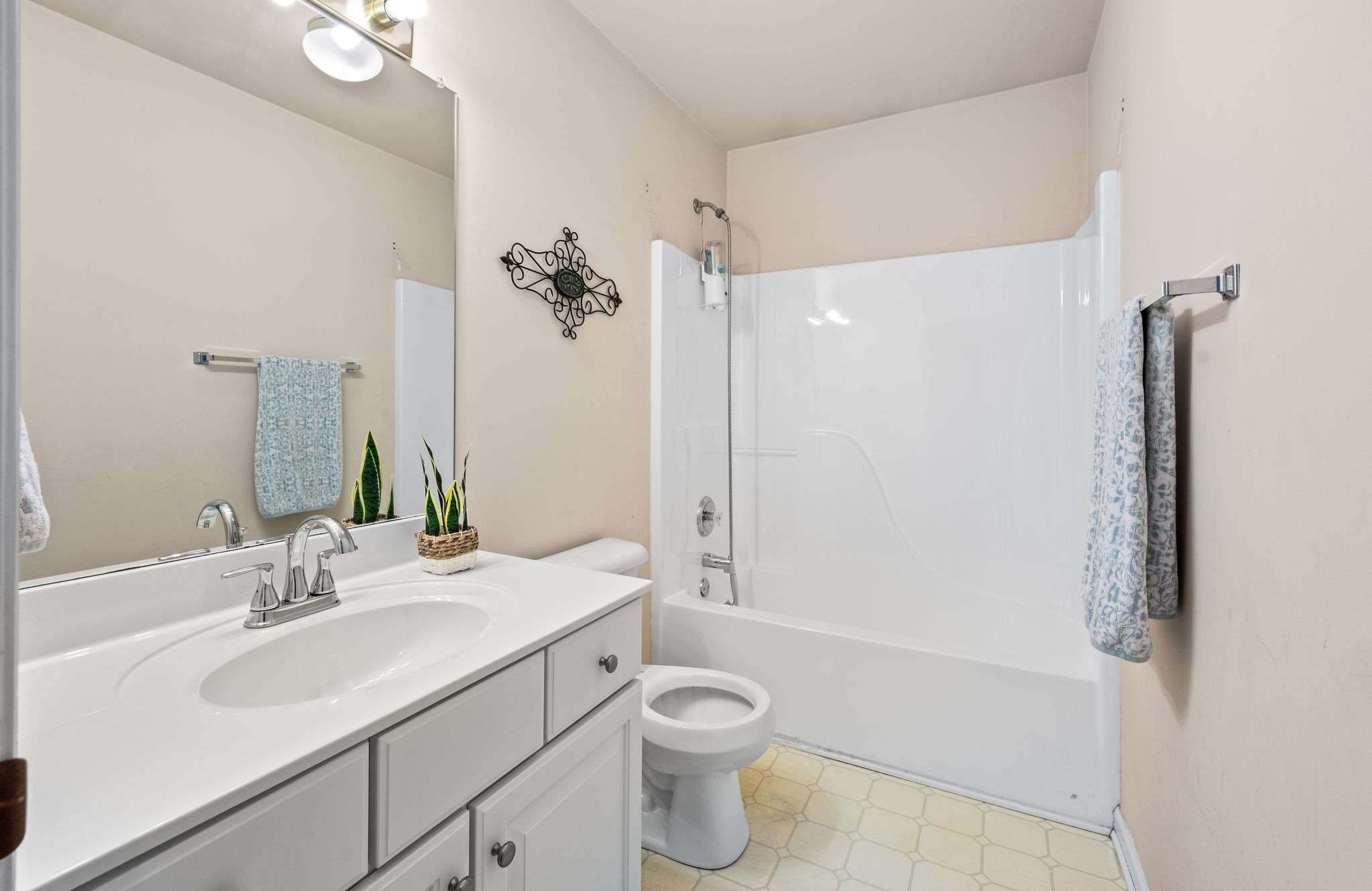 7948 Boone Trce