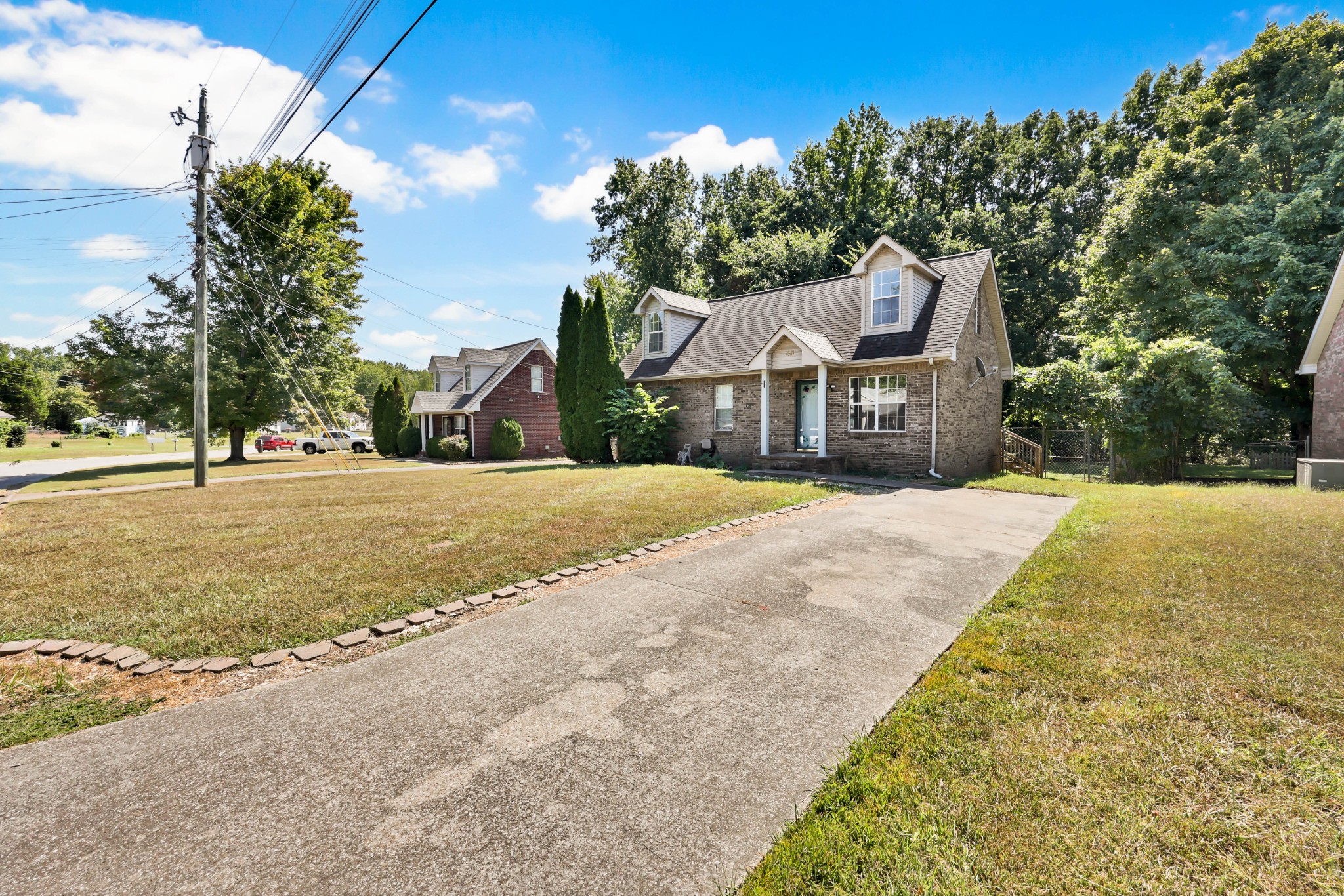 756 Spees Dr