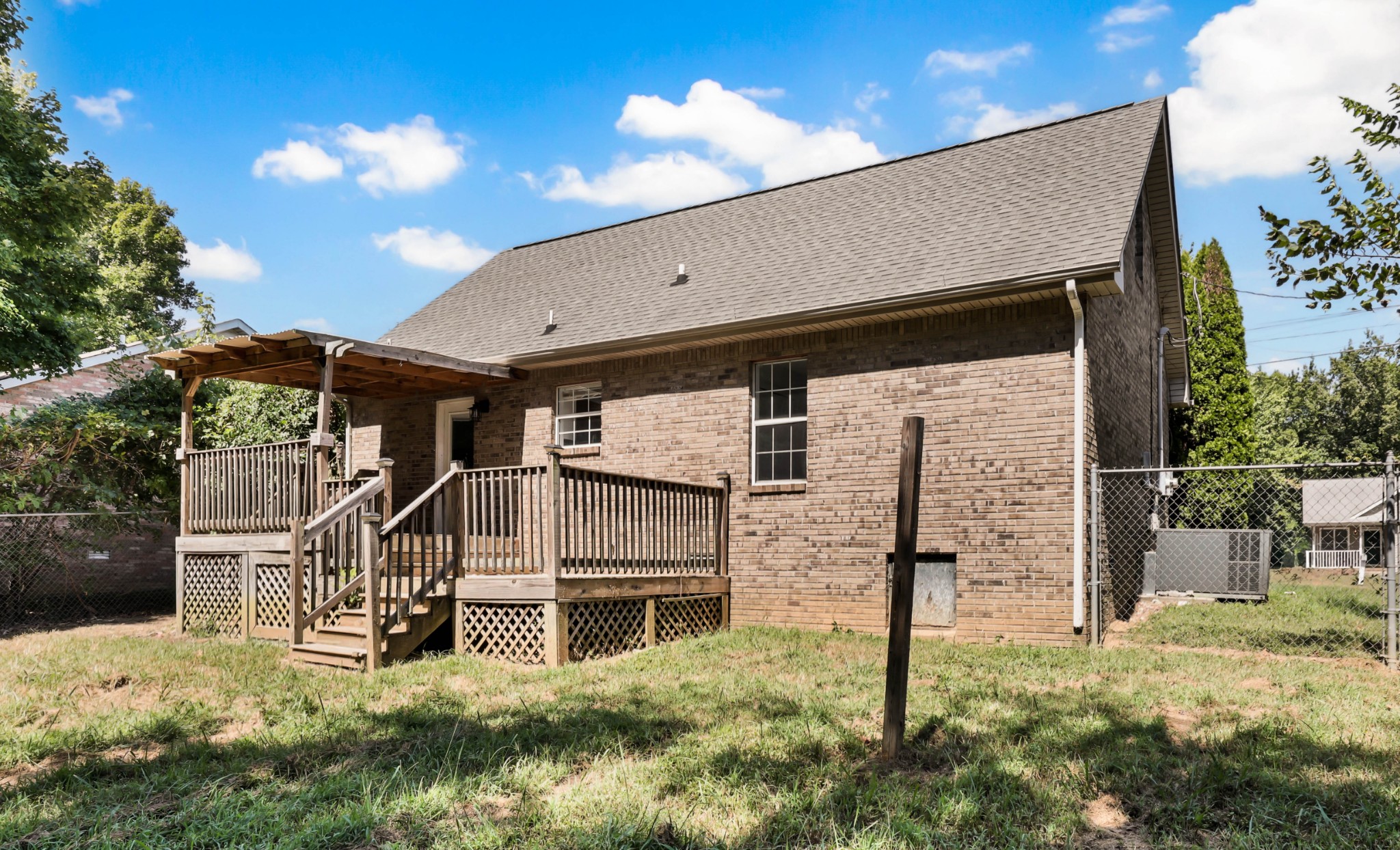 756 Spees Dr
