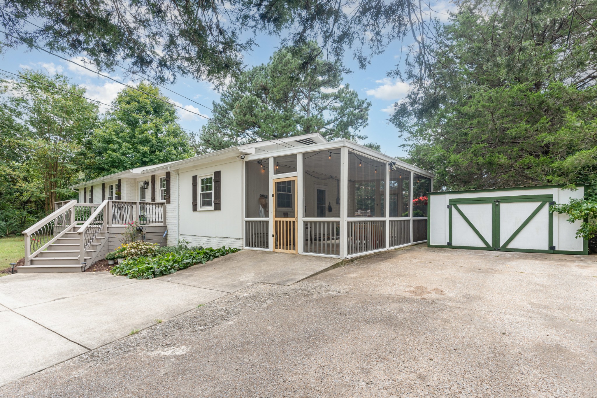 7316 Chester Rd
