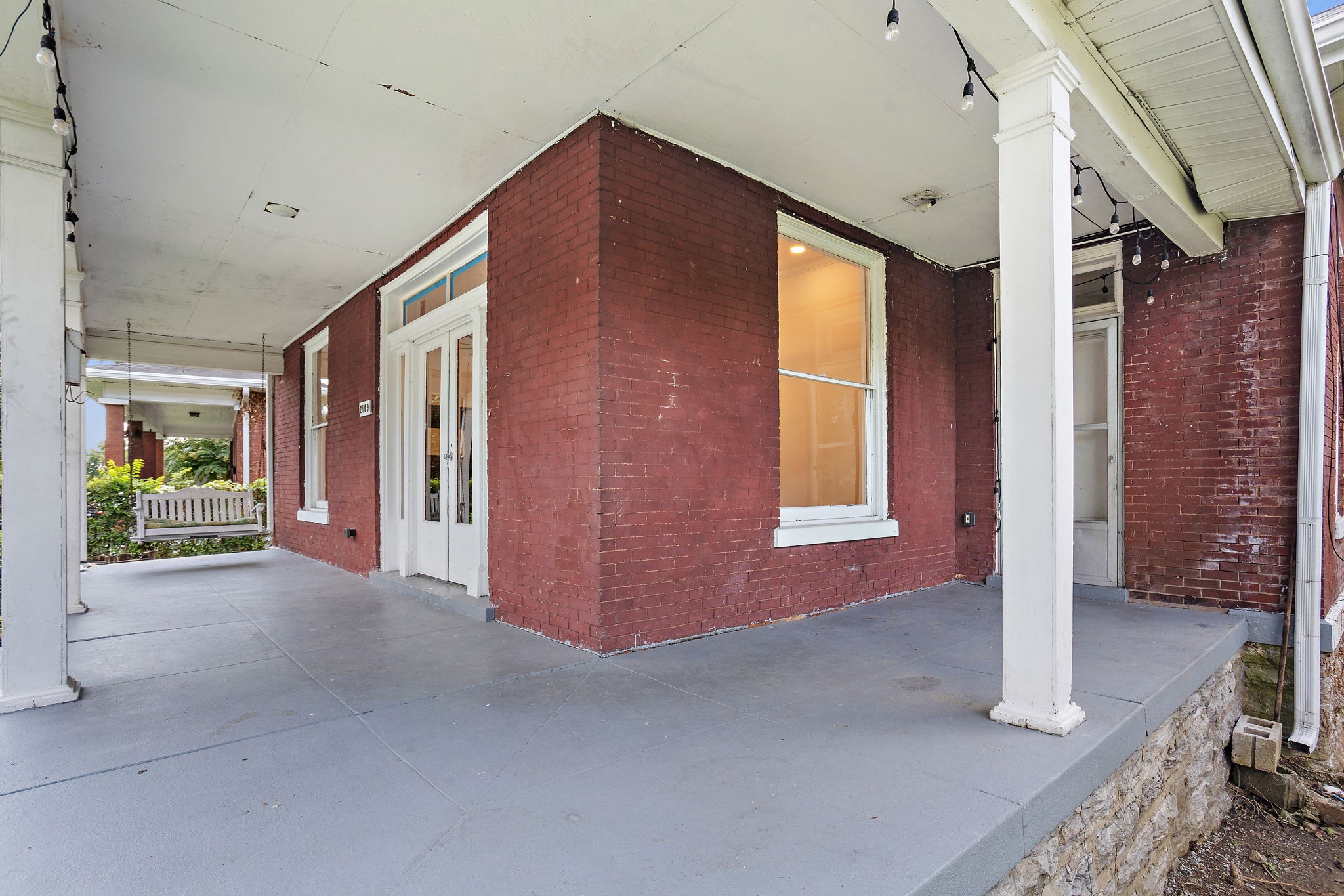 2109 Elliott Ave