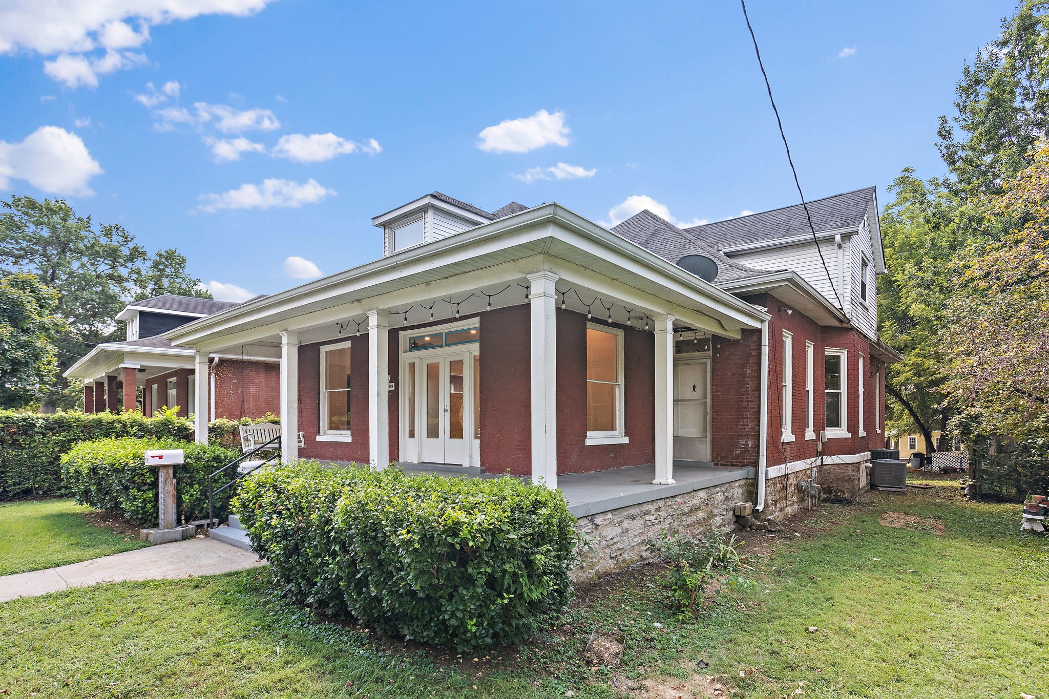 2109 Elliott Ave