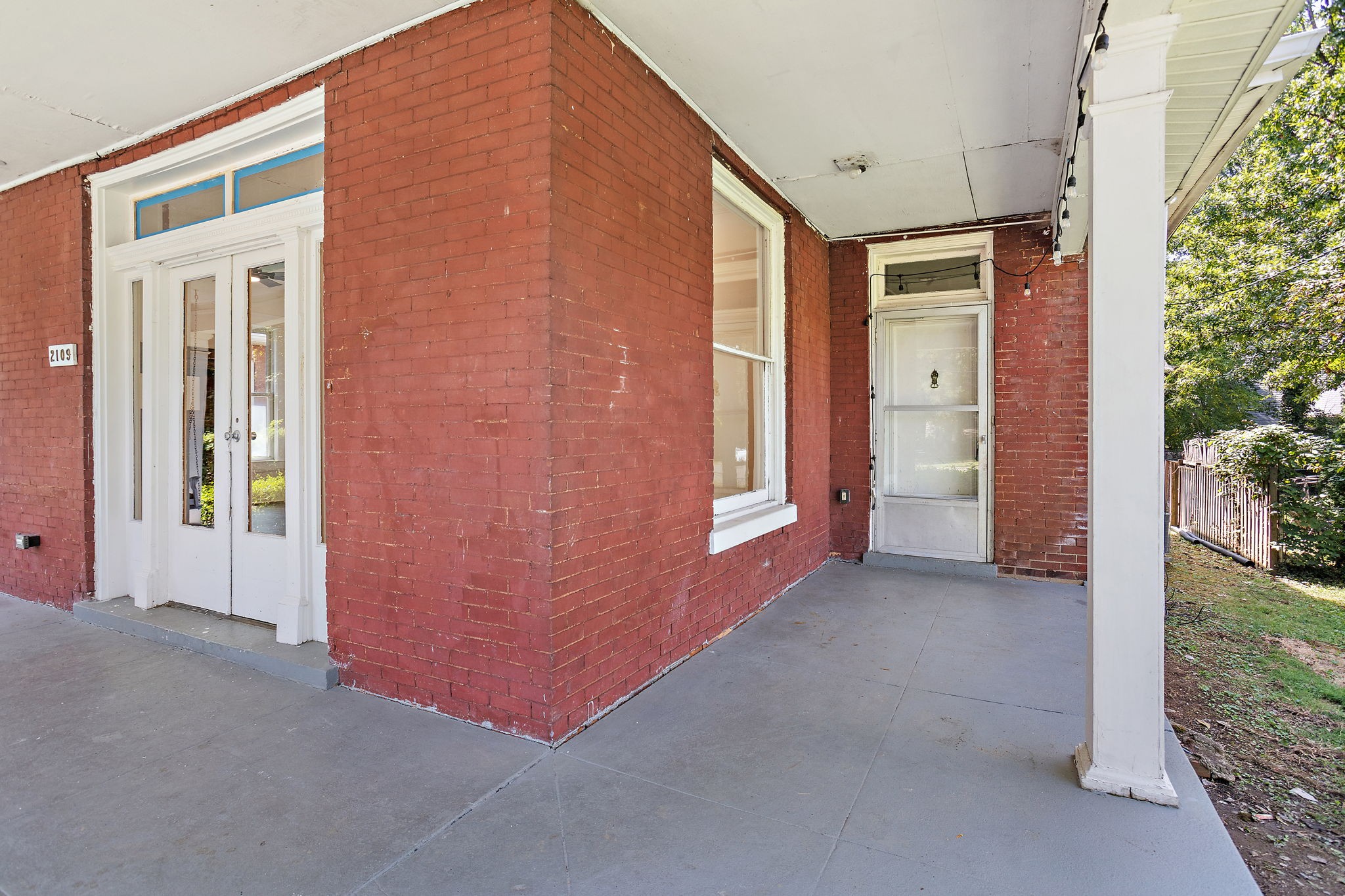 2109 Elliott Ave