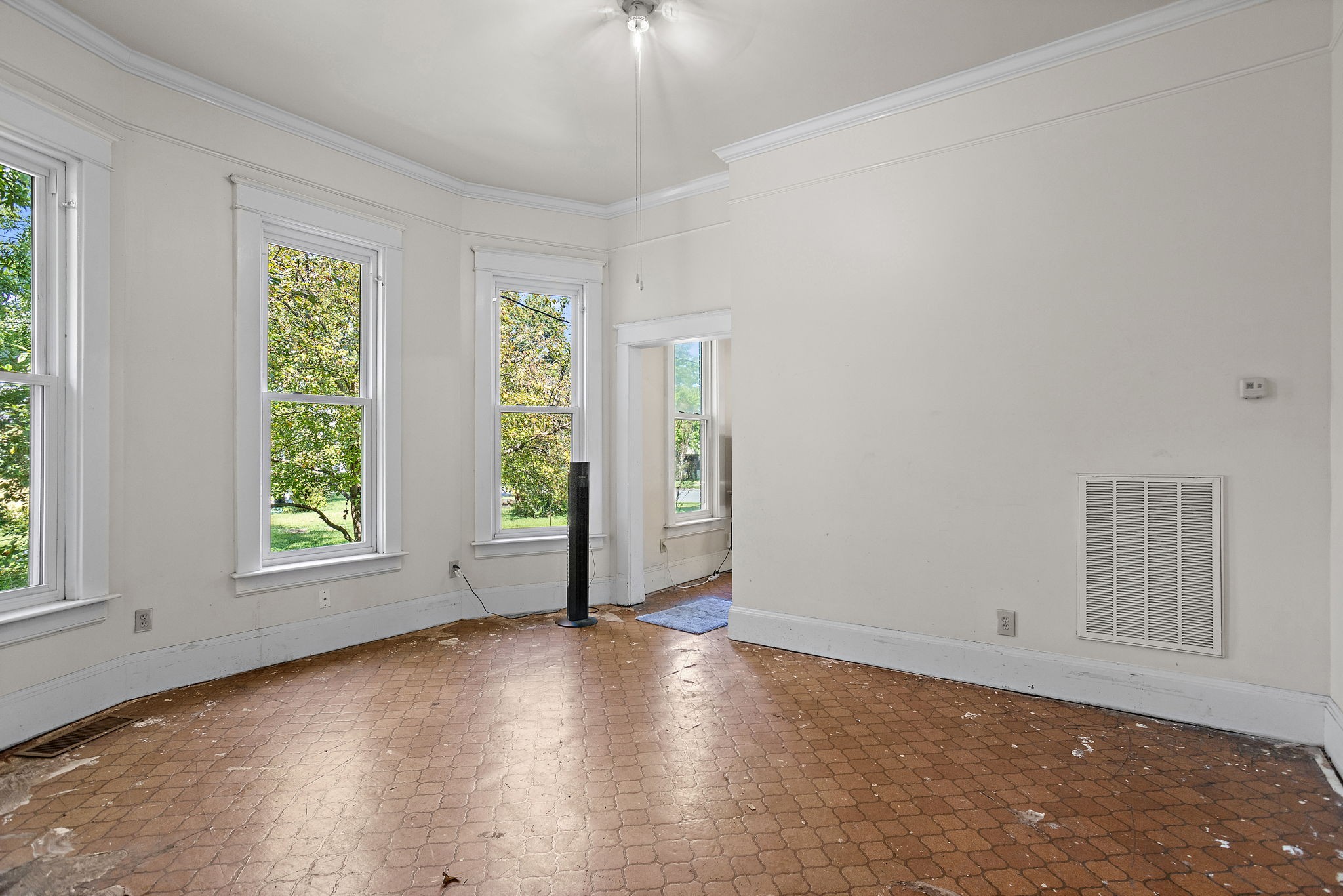 2109 Elliott Ave
