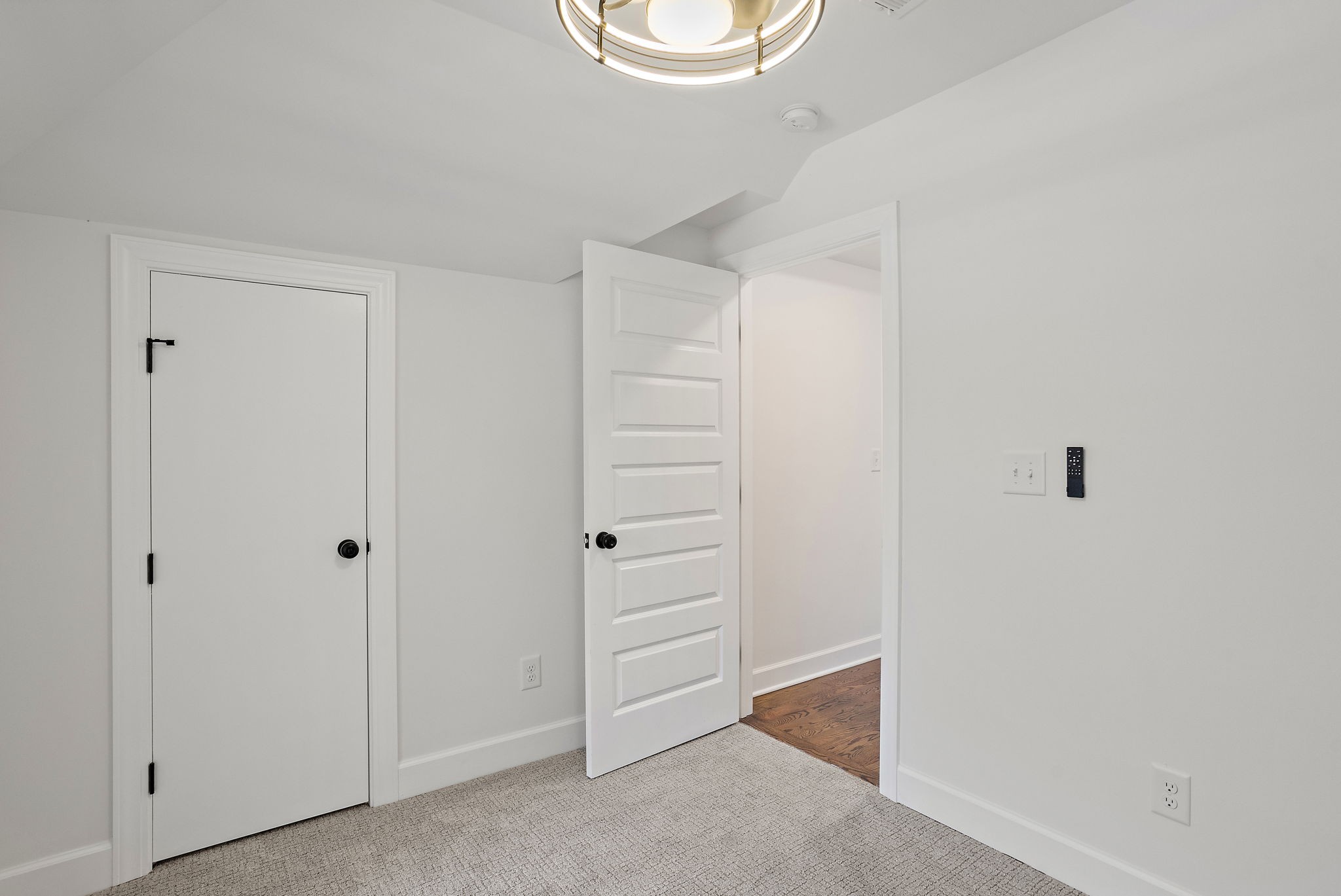 2109 Elliott Ave