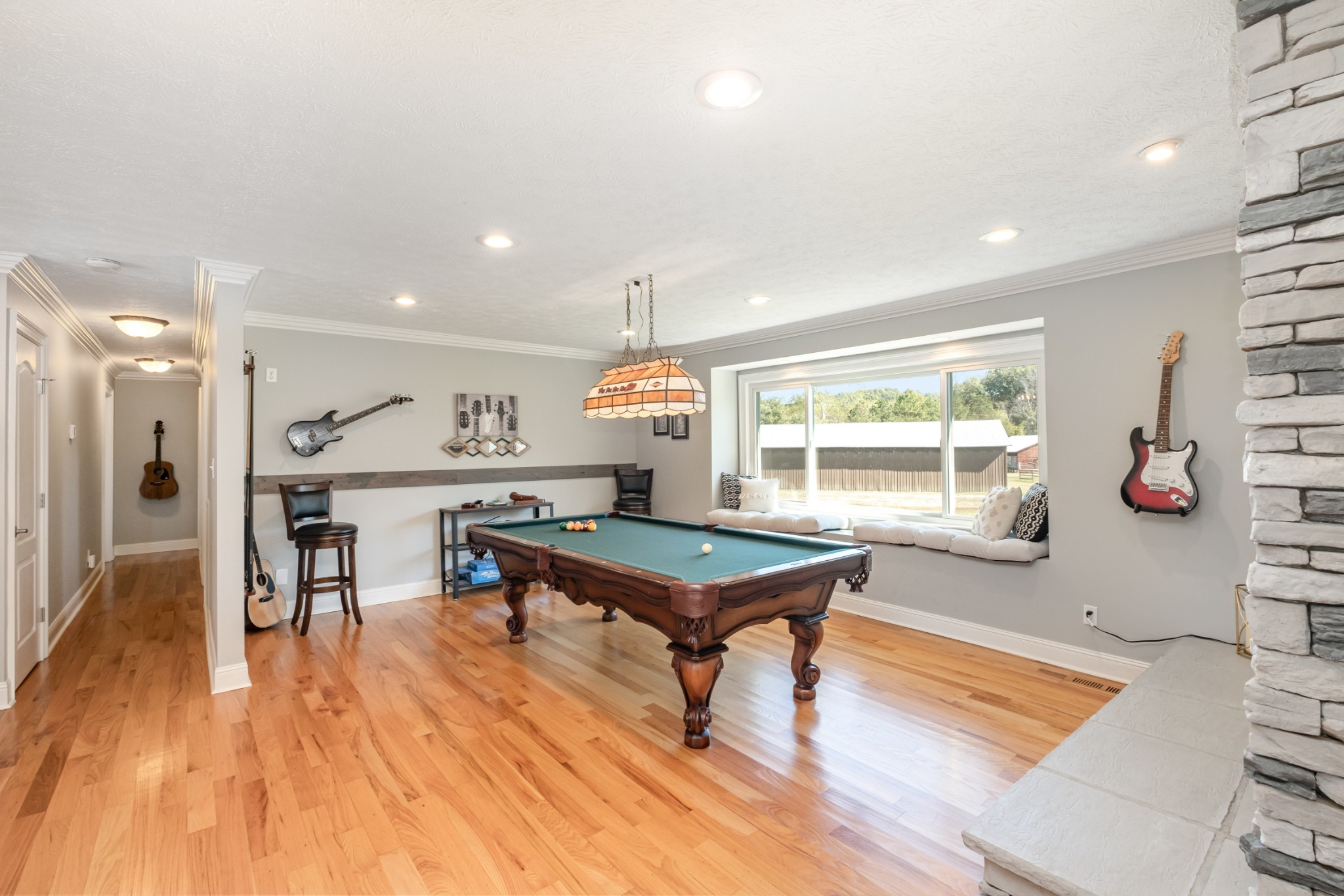 1108 Lakeview Dr
