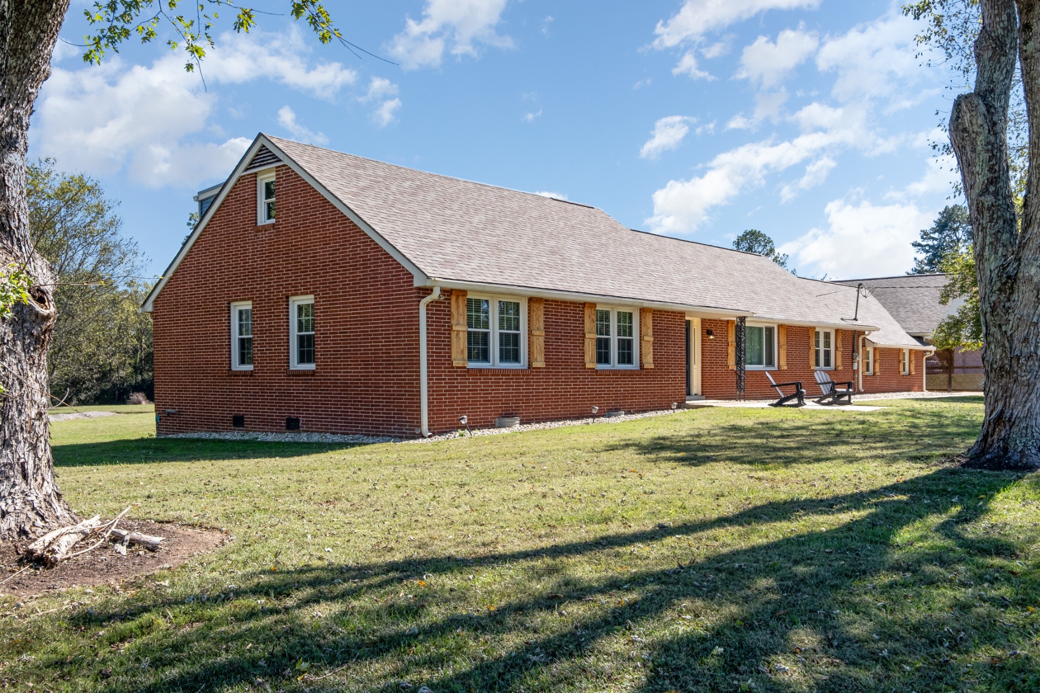 1108 Lakeview Dr