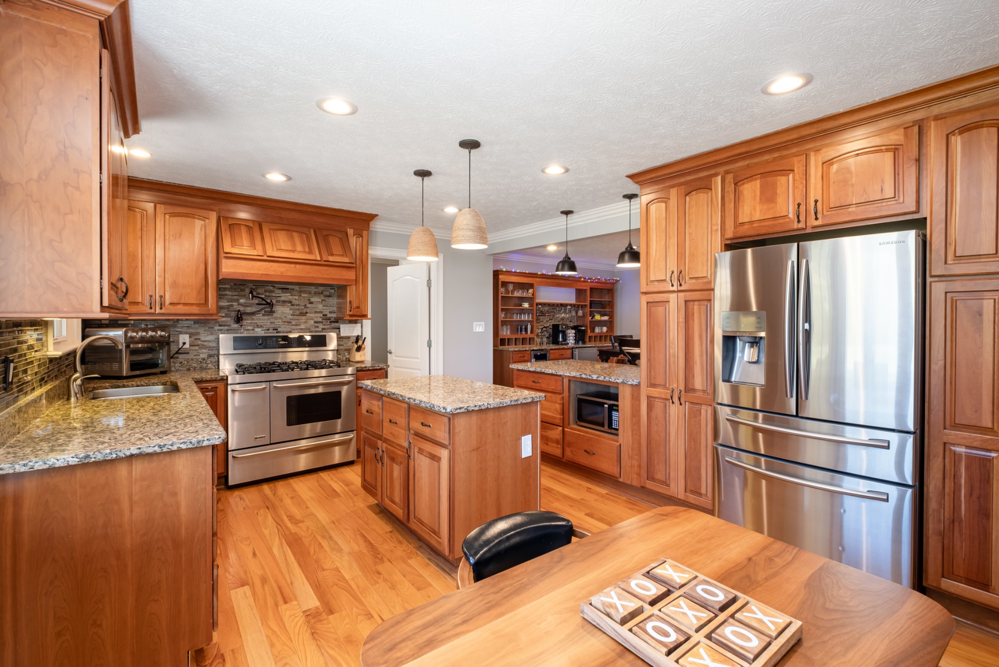 1108 Lakeview Dr