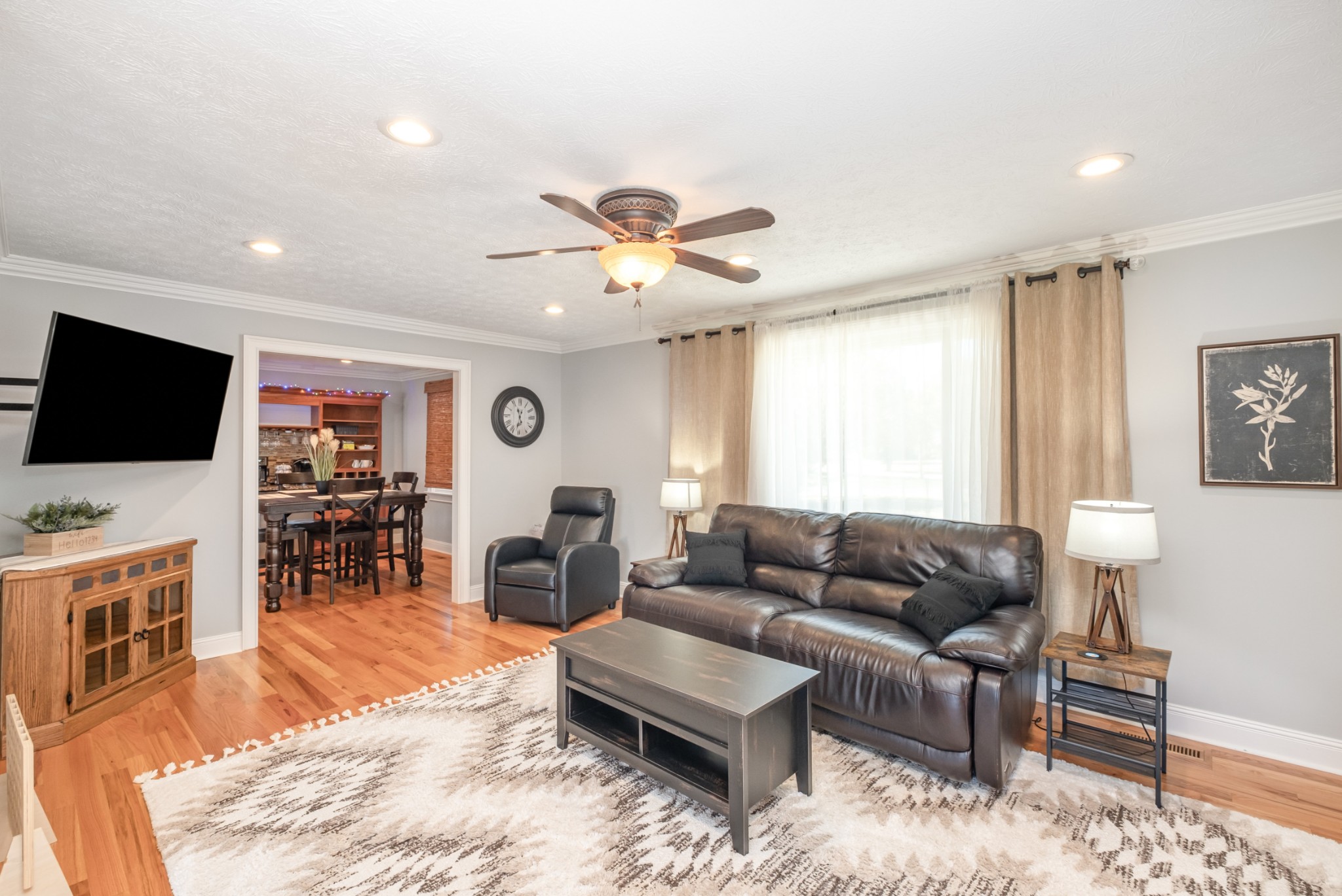 1108 Lakeview Dr