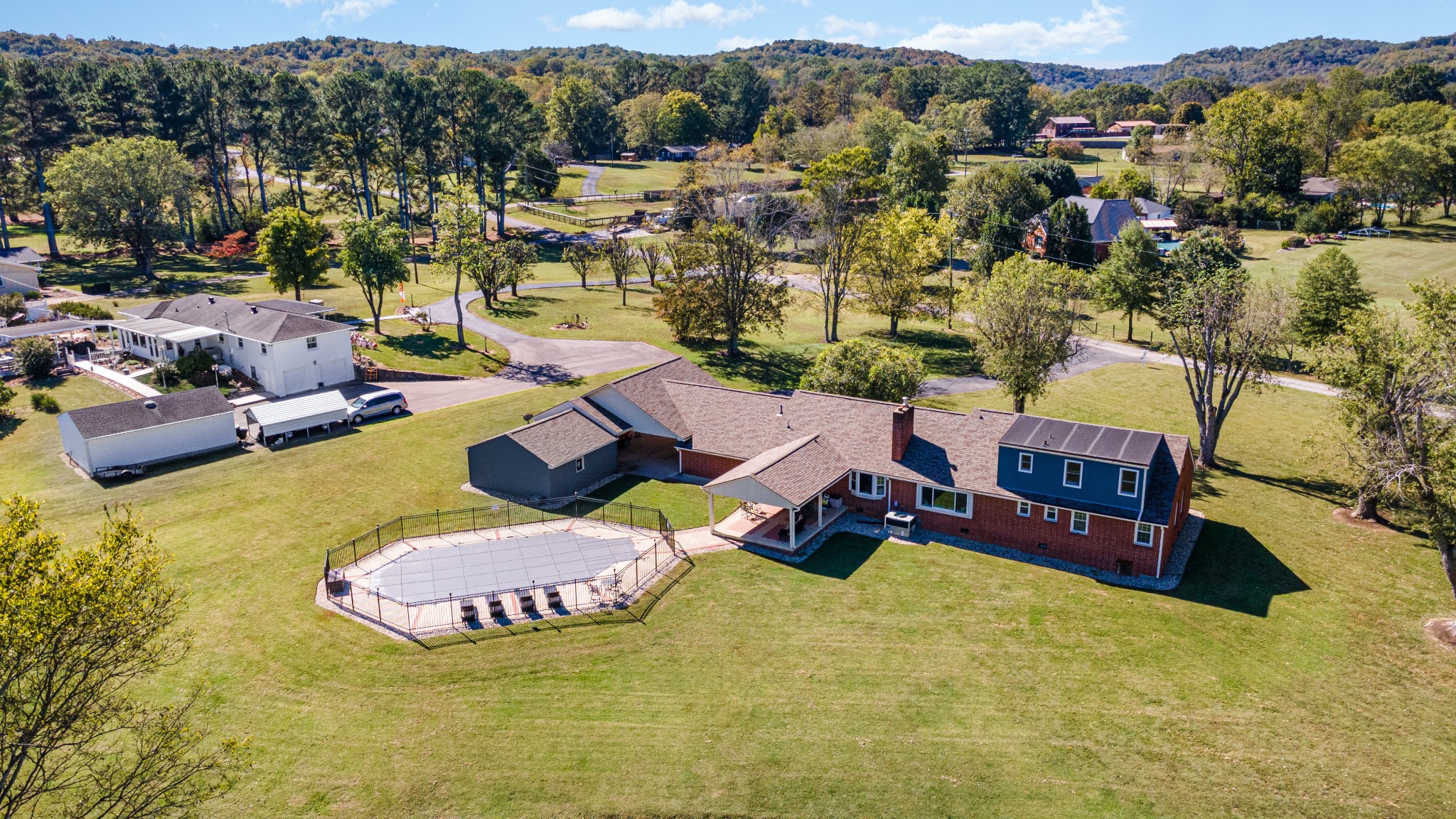 1108 Lakeview Dr