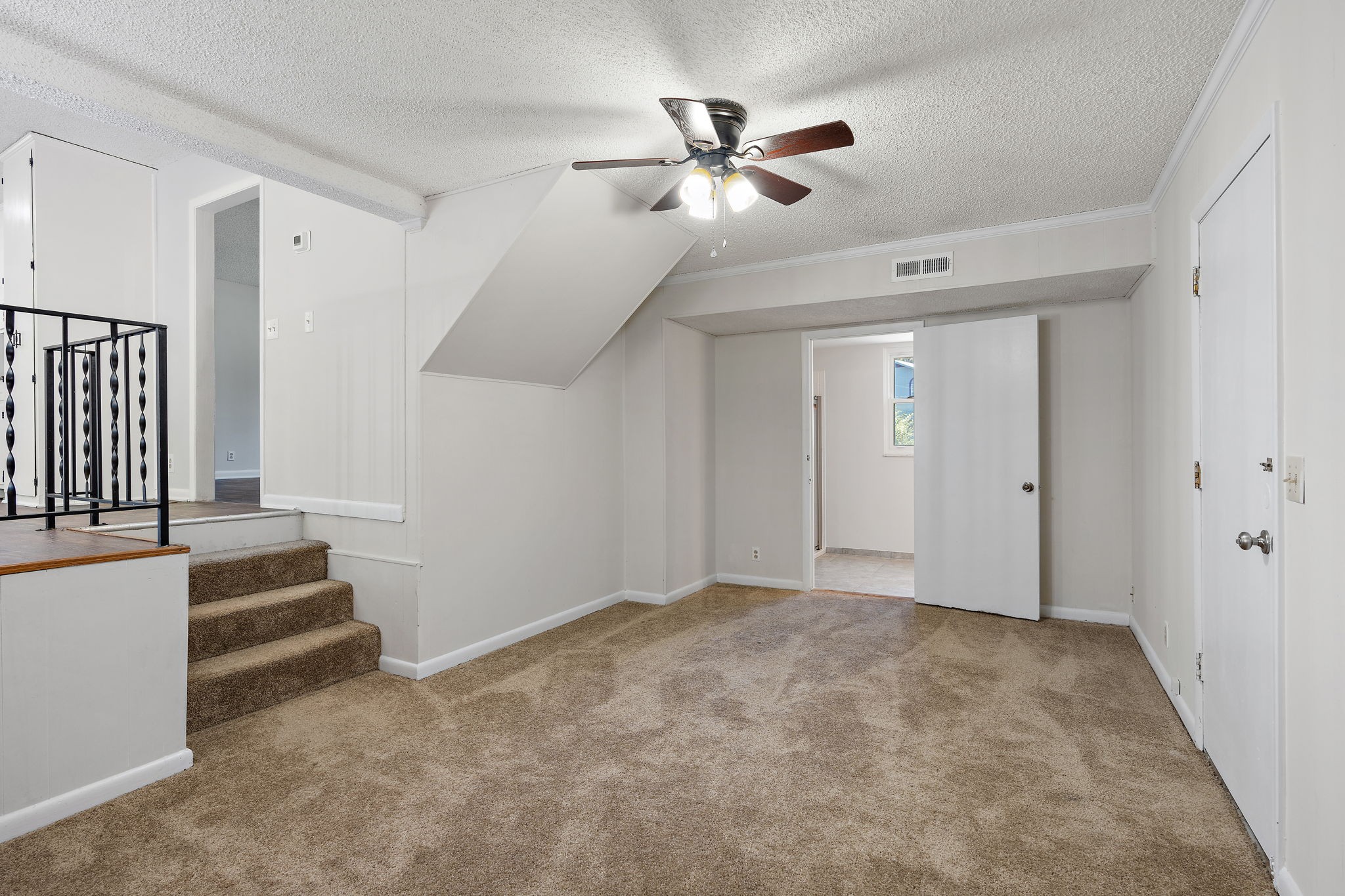 416 Ocala Ct, N