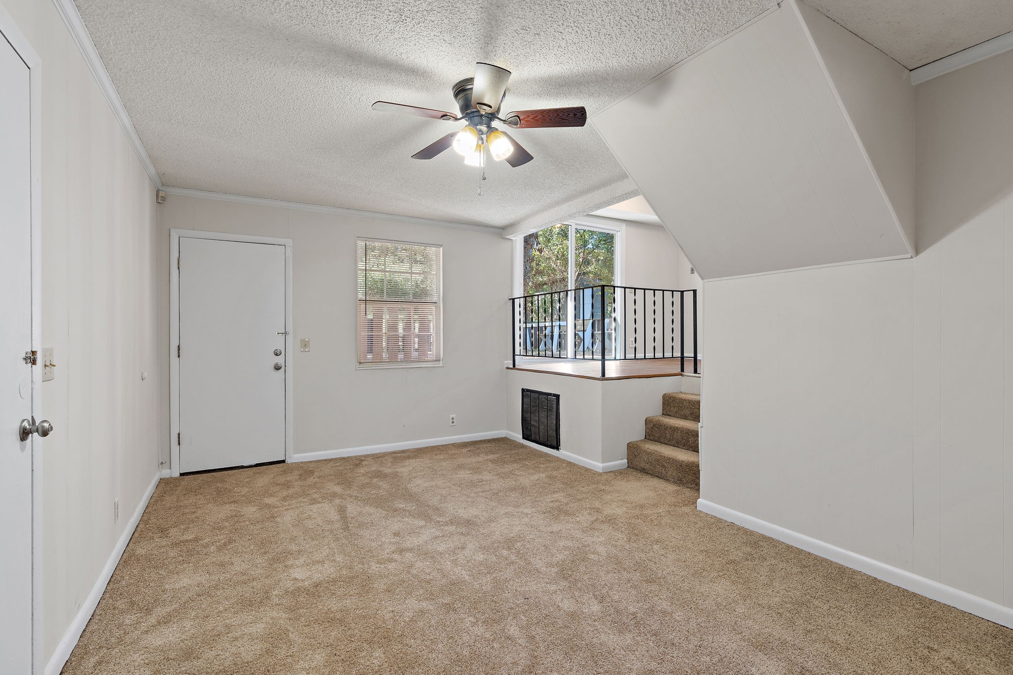 416 Ocala Ct, N