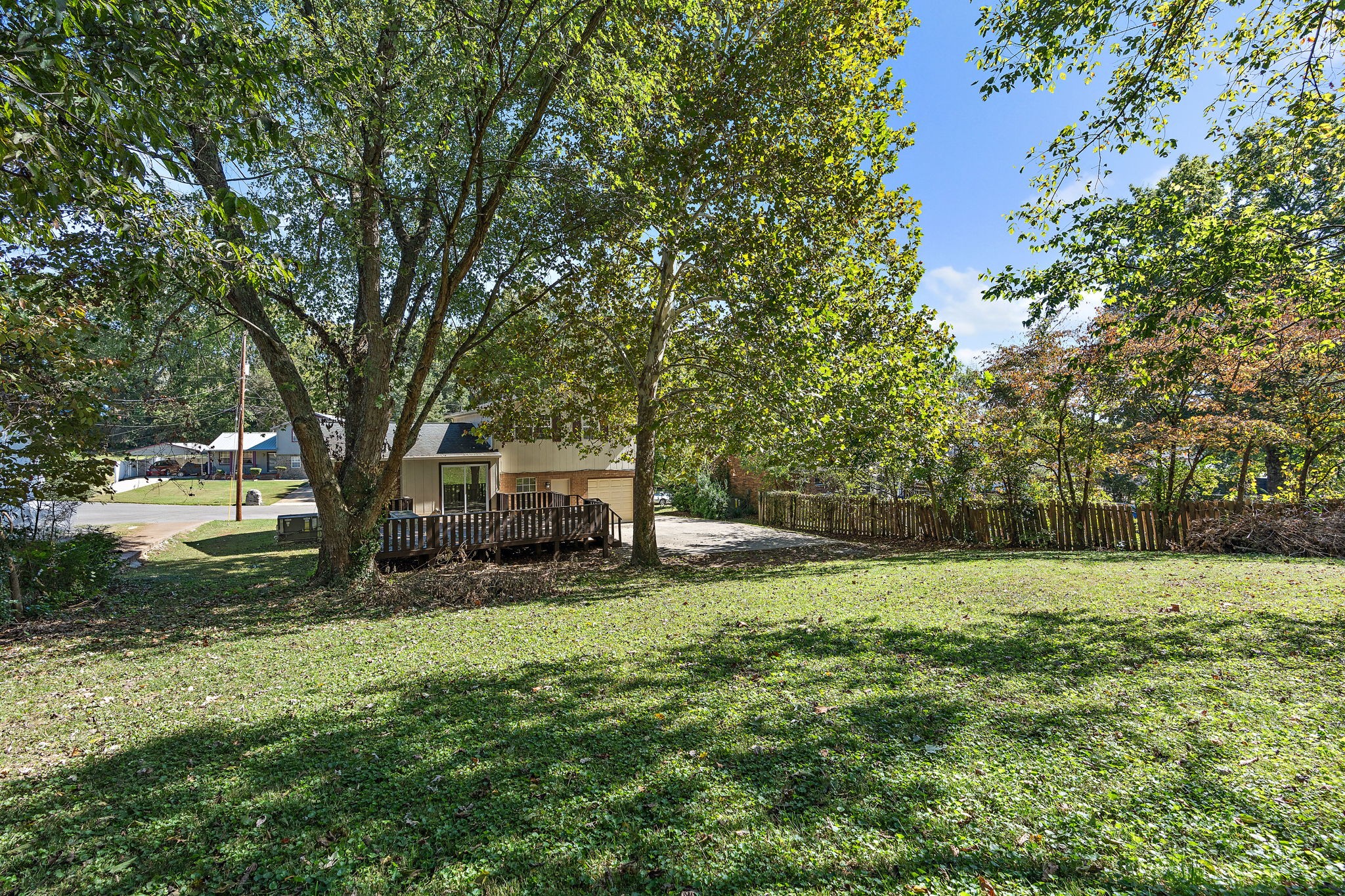 416 Ocala Ct, N